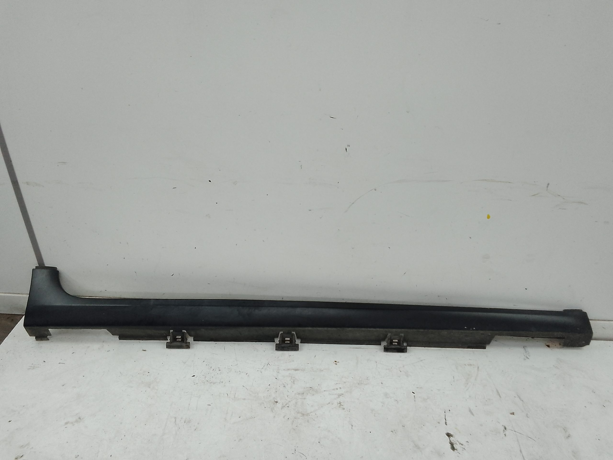 Spoiler talonera izquierda citroen c3 (08.2016->)