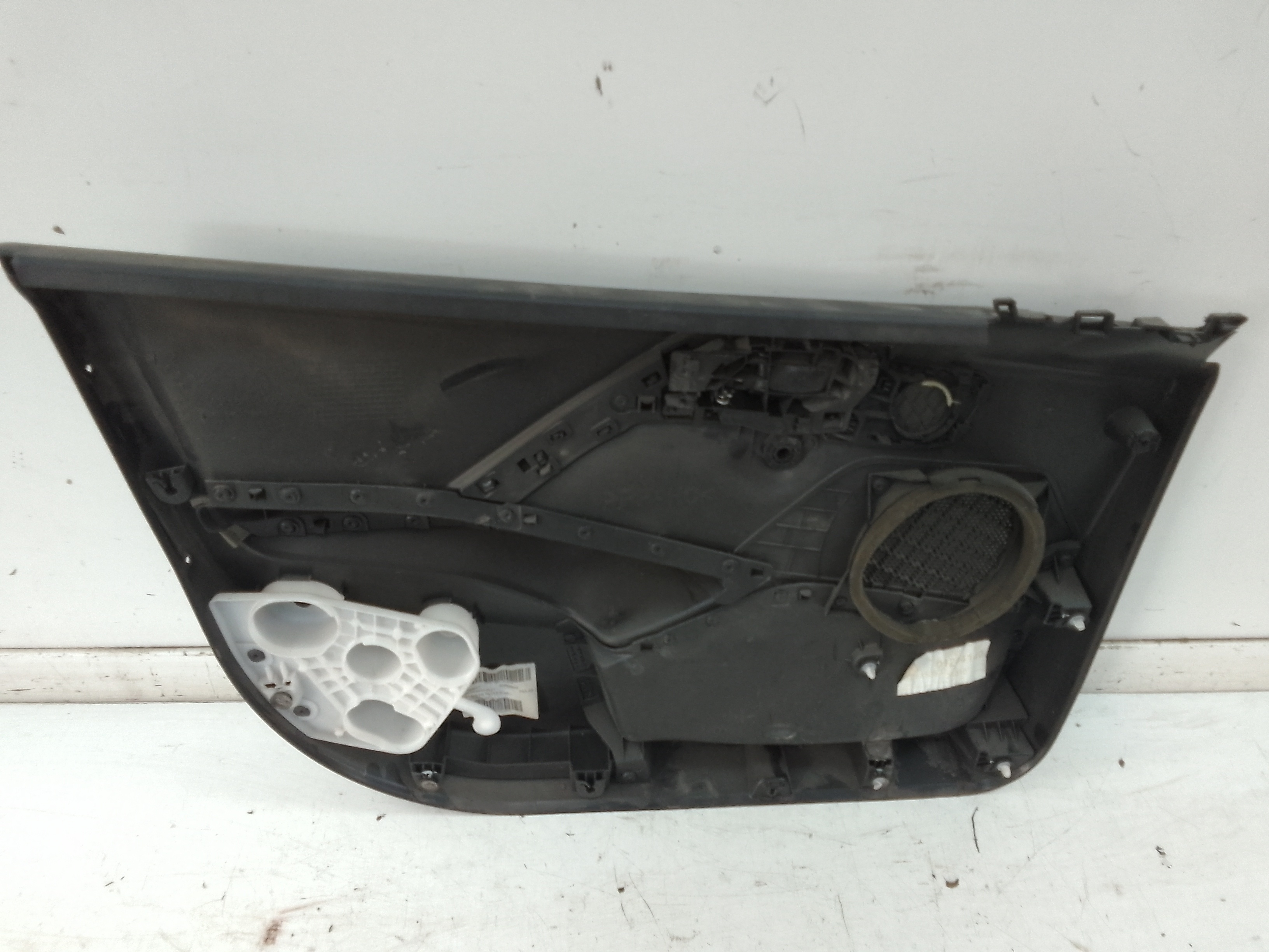 Guarnecido puerta delantera derecha peugeot 208 (01.2012->)