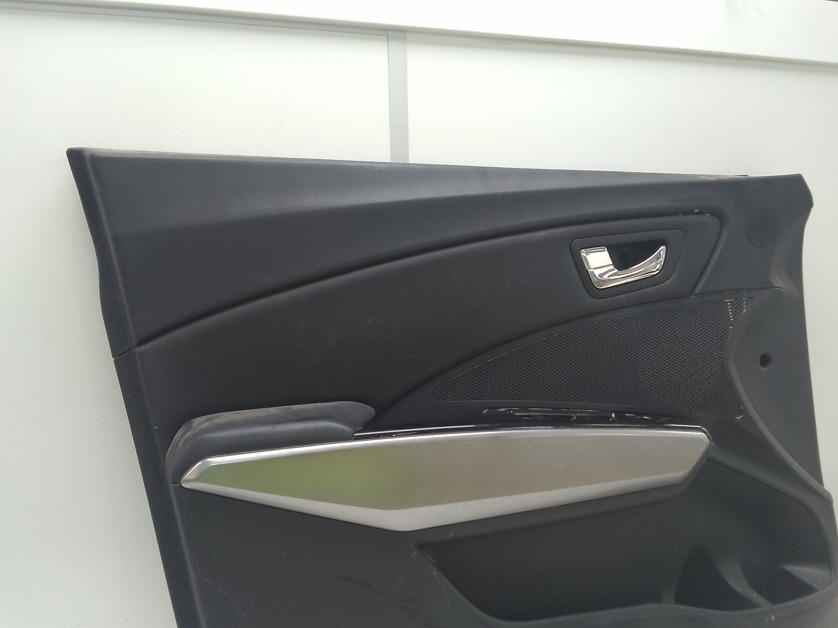 Guarnecido puerta delantera izquierda ssangyong tivoli (2015->)