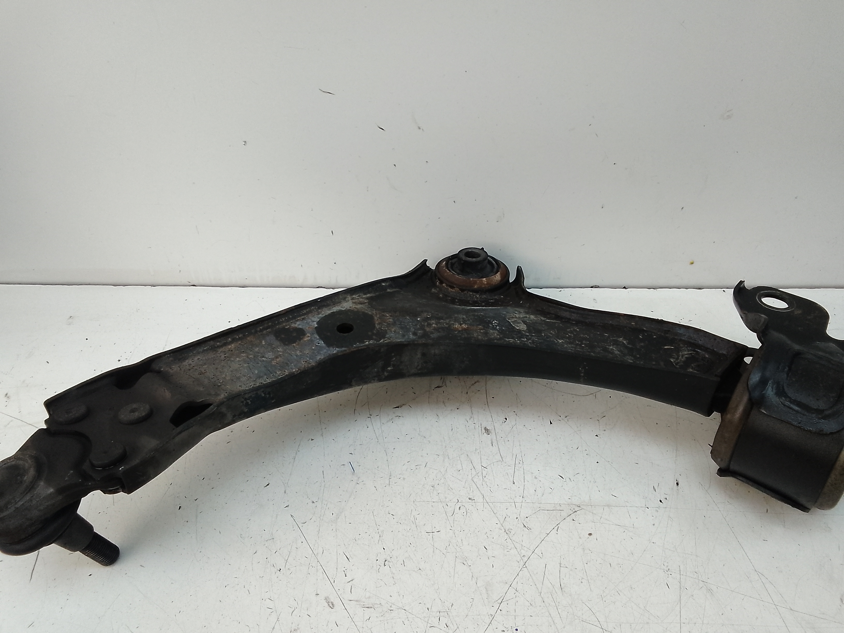 Brazo suspension inferior delantero derecho land rover freelander (lr2)(2007->)