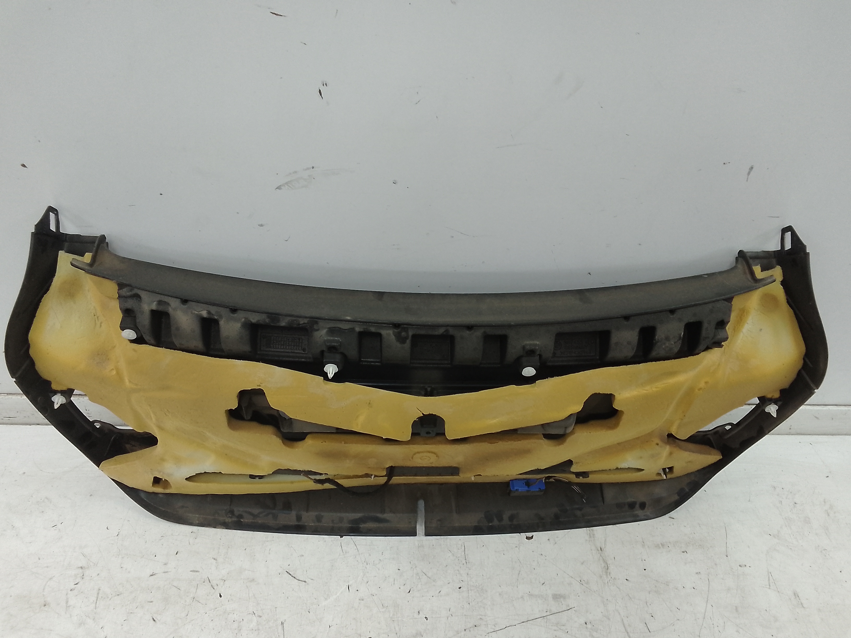 Moldura porton trasero bmw serie 3 gran turismo (f34)(2013->)