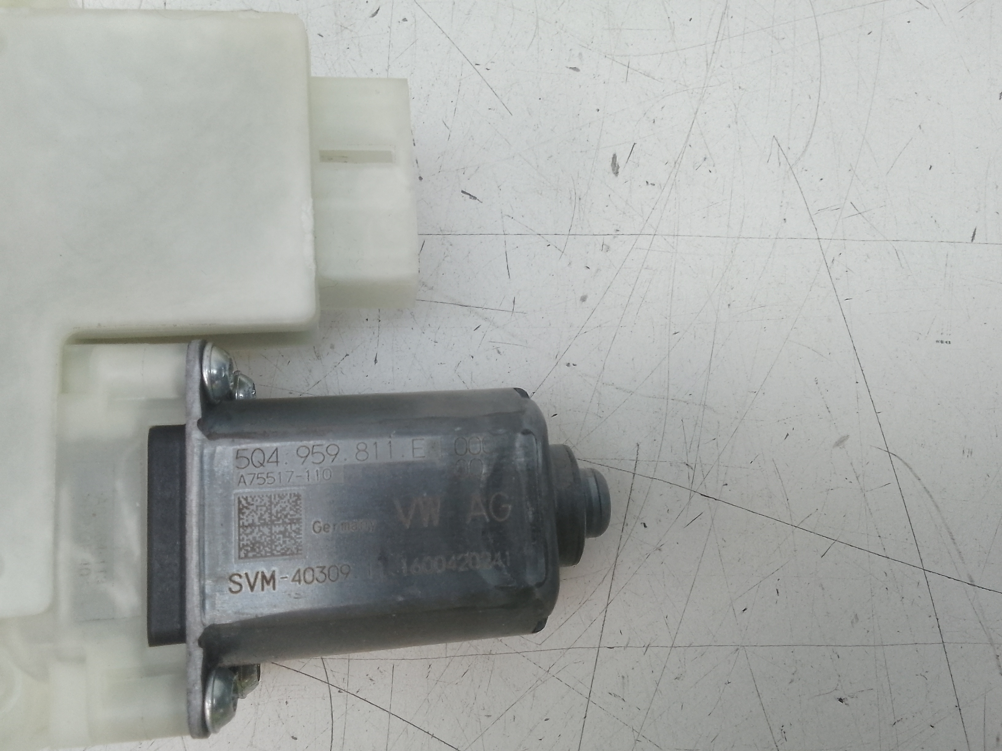 Motor elevalunas trasero derecho volkswagen passat berlina (3g2)(07.2014->)