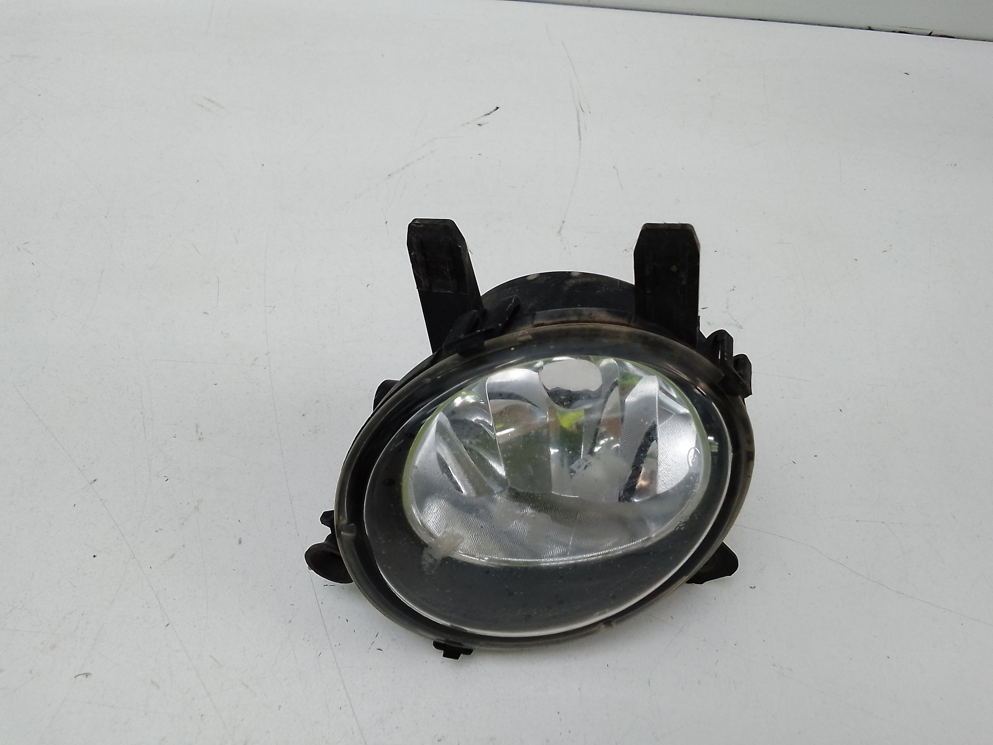 Faro antiniebla izquierdo bmw serie 3 familiar (f31)(2015->)