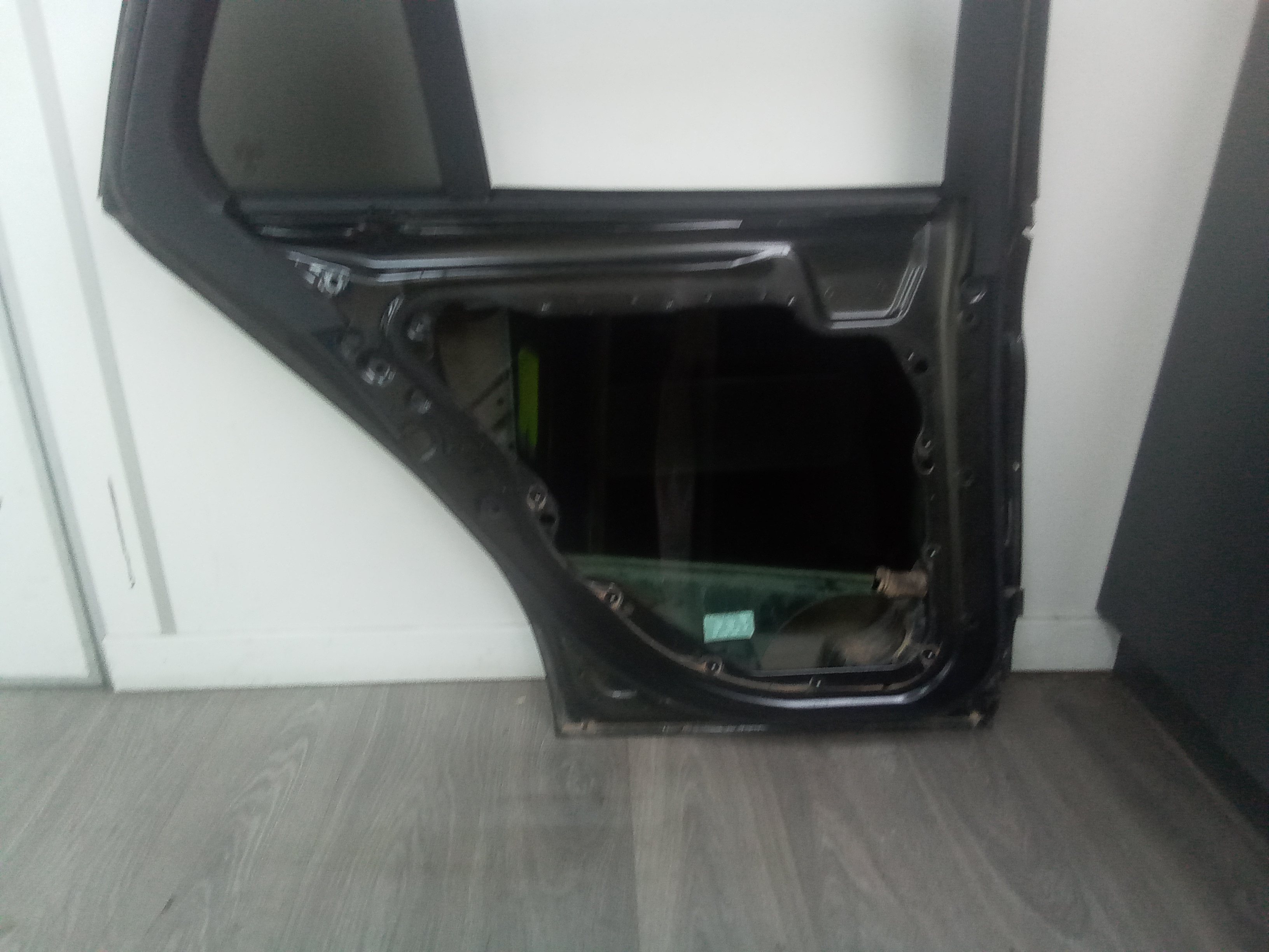 Puerta trasera izquierda mercedes-benz clase c (bm 205) familiar (09.2014->)