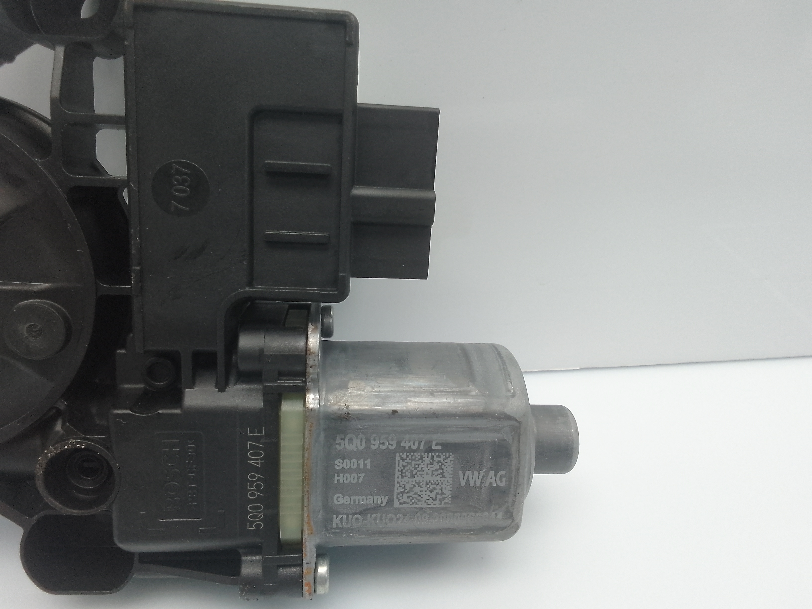 Motor elevalunas trasero izquierdo volkswagen tiguan (ax1)(07.2020->)