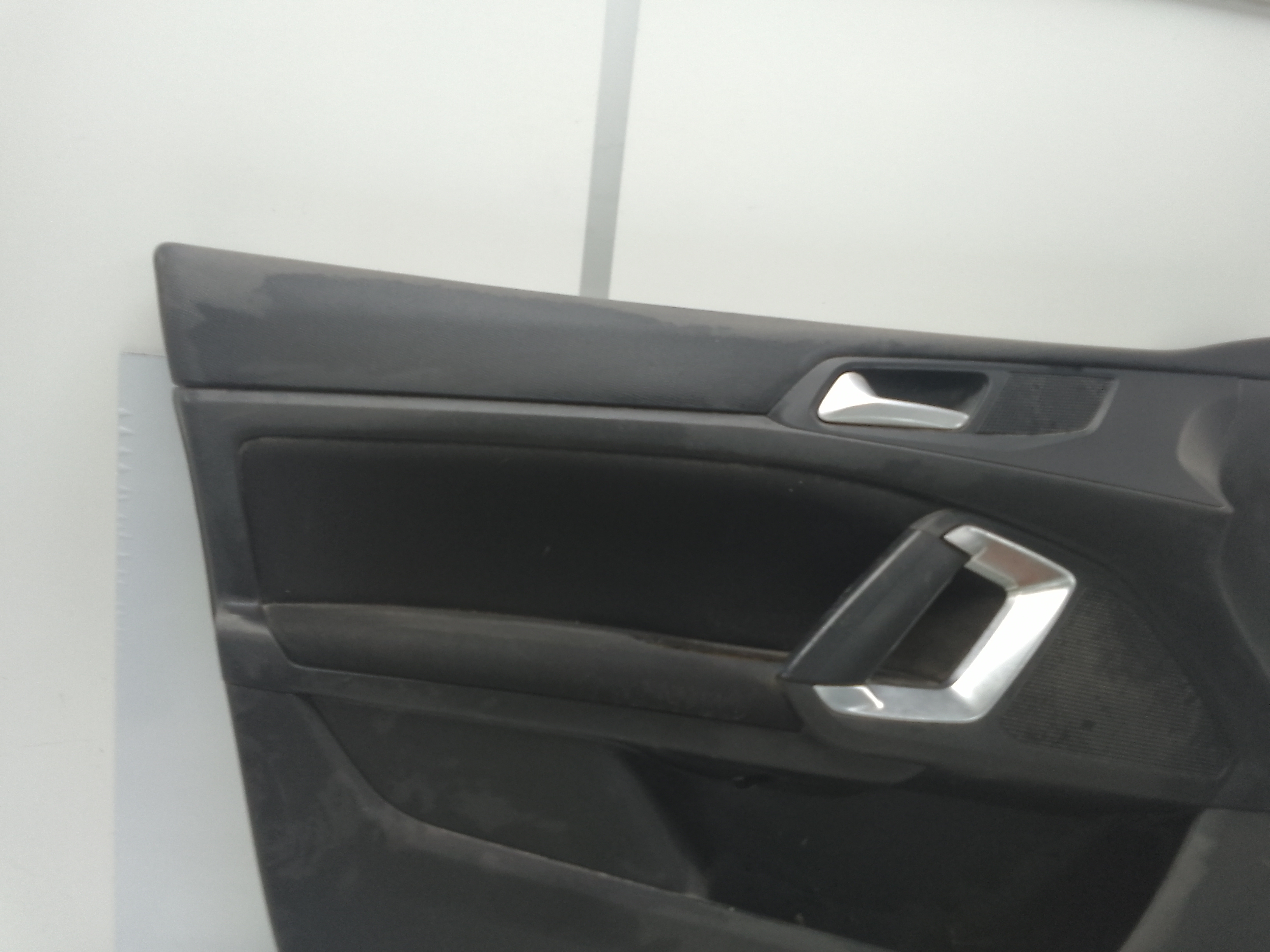 Guarnecido puerta delantera izquierda peugeot 308 (2013->)