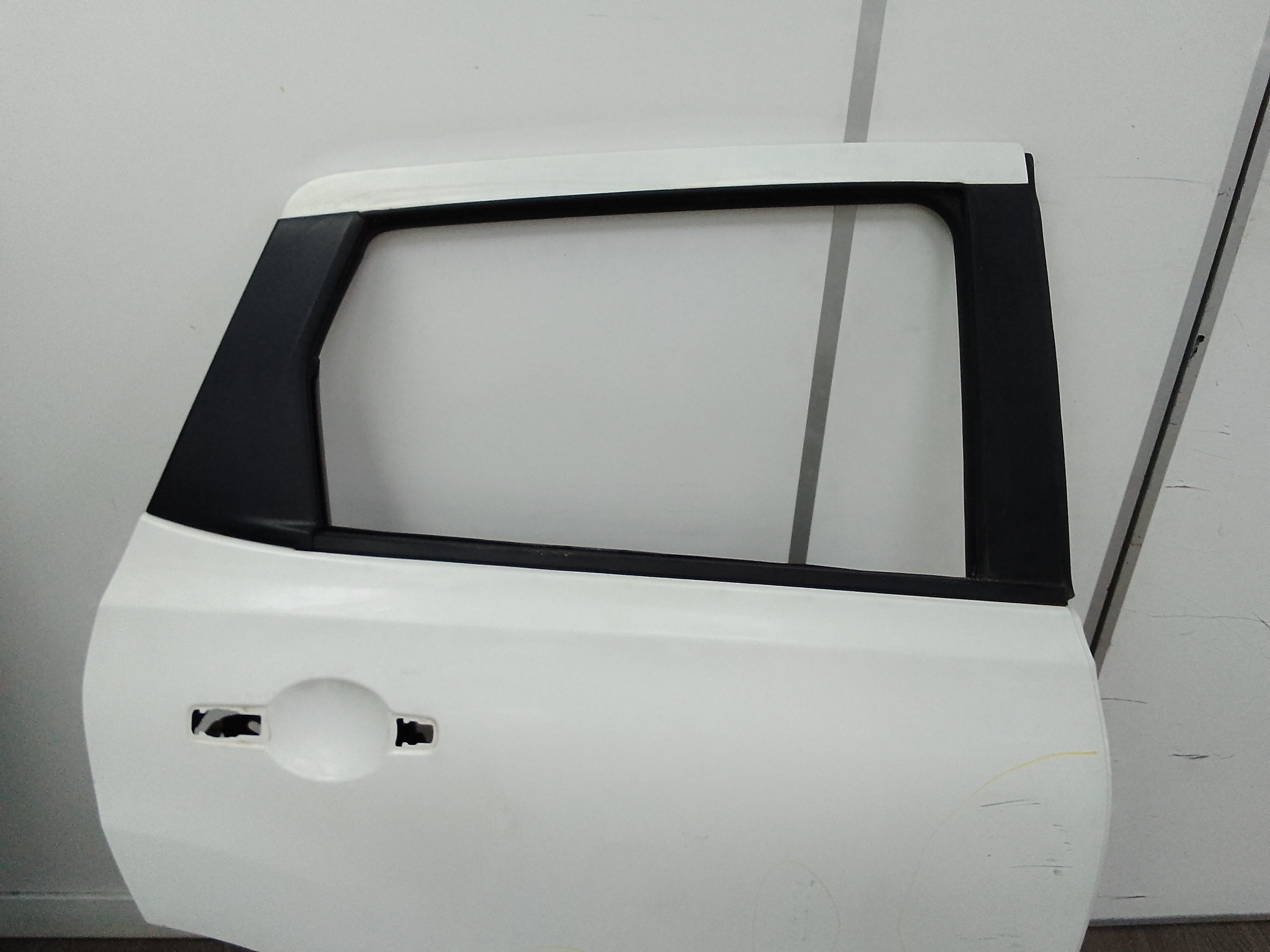 Puerta trasera derecha nissan qashqai (j10)(01.2007->)