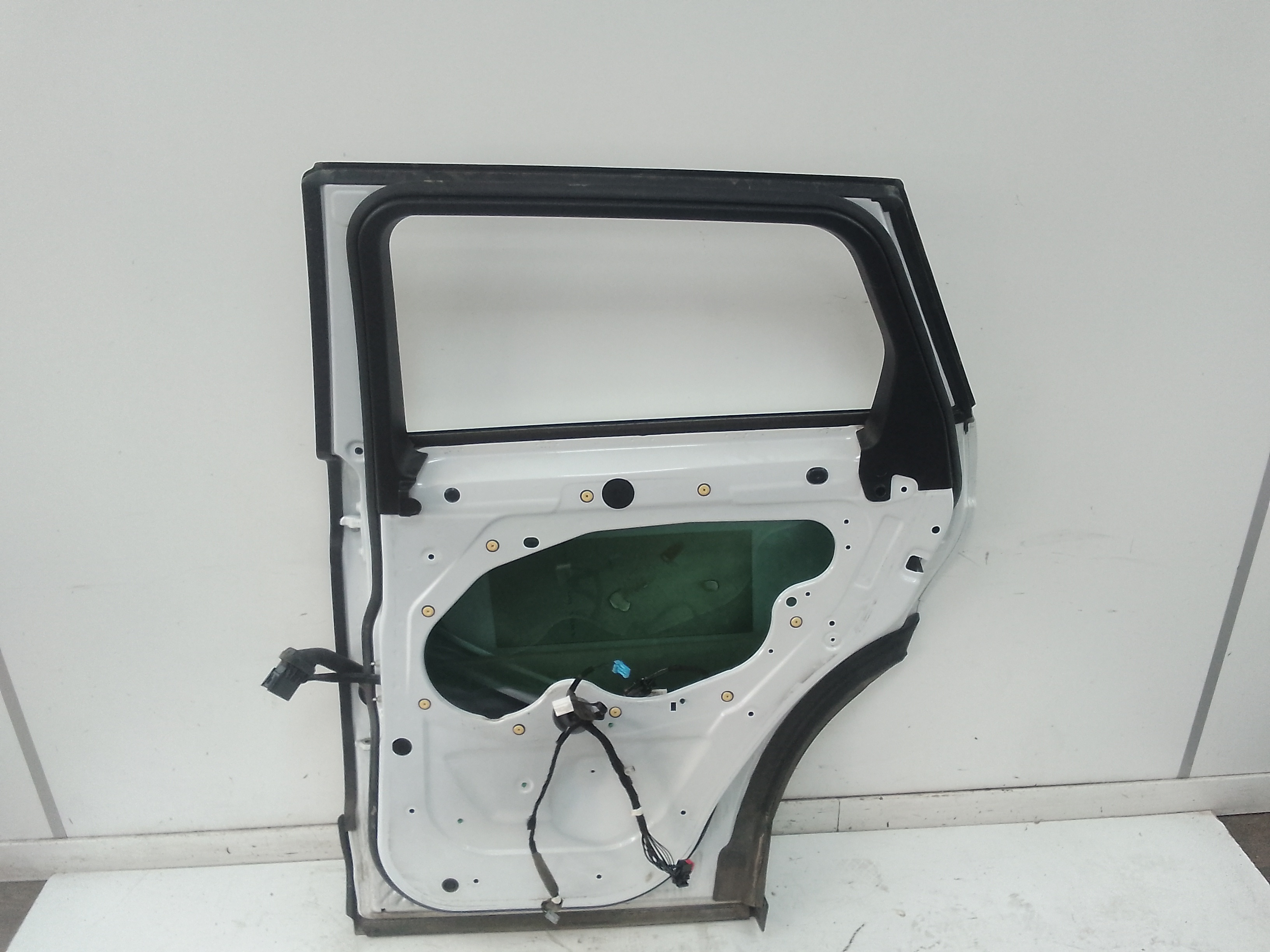 Puerta trasera derecha land rover range rover evoque (2011->)