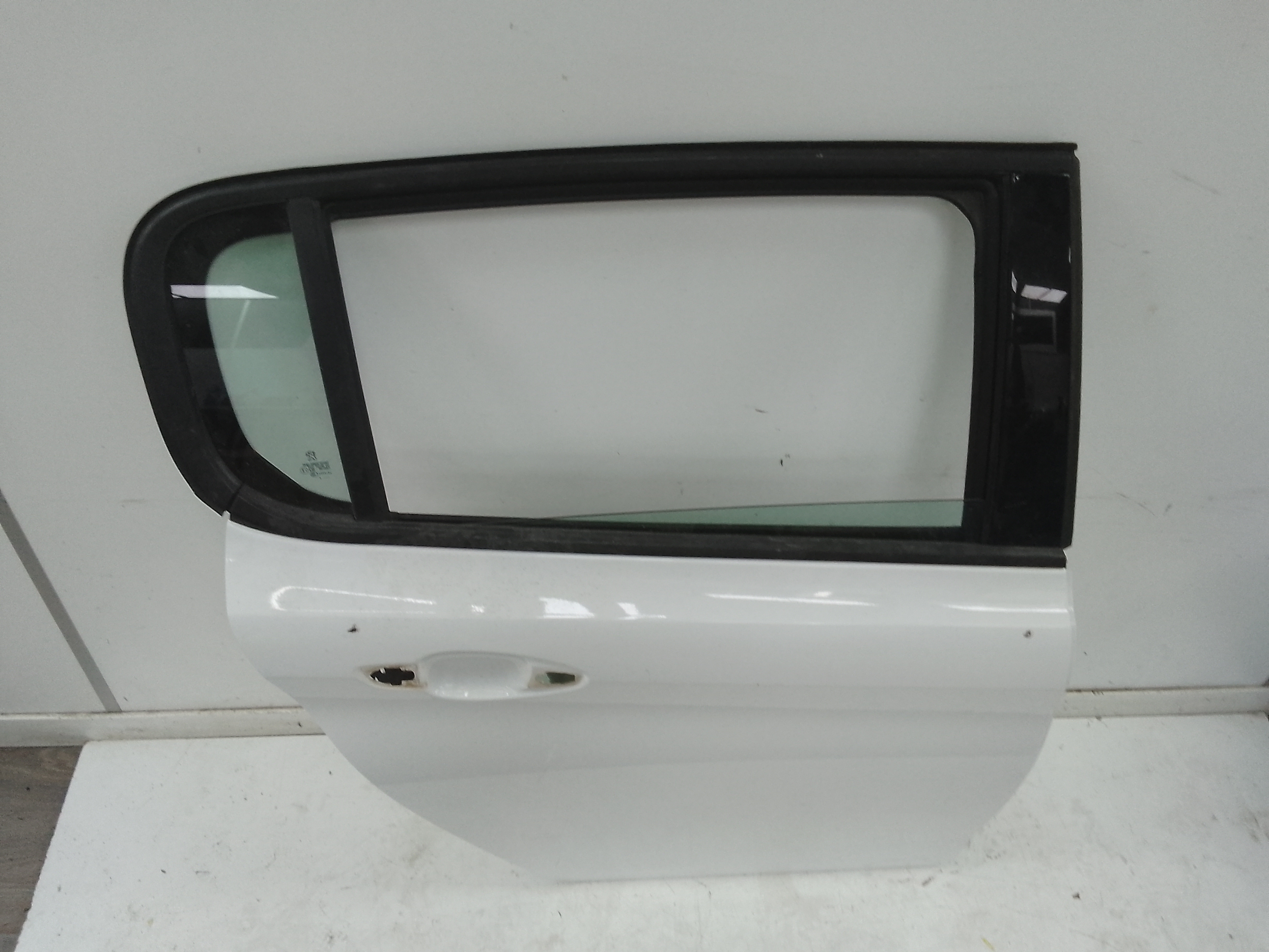 Puerta trasera derecha peugeot 308 (2013->)