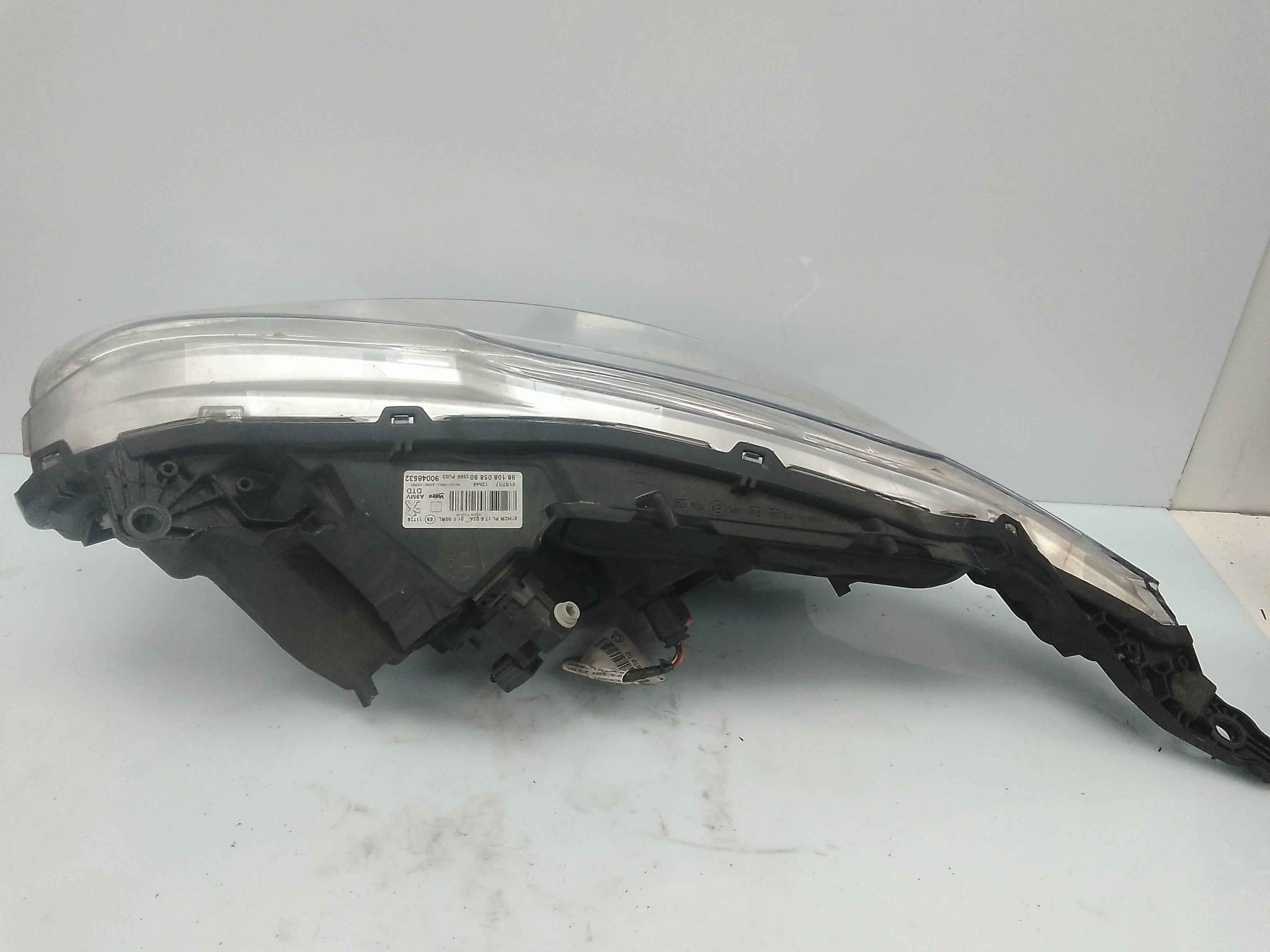 Faro derecho peugeot 208 (01.2012->)