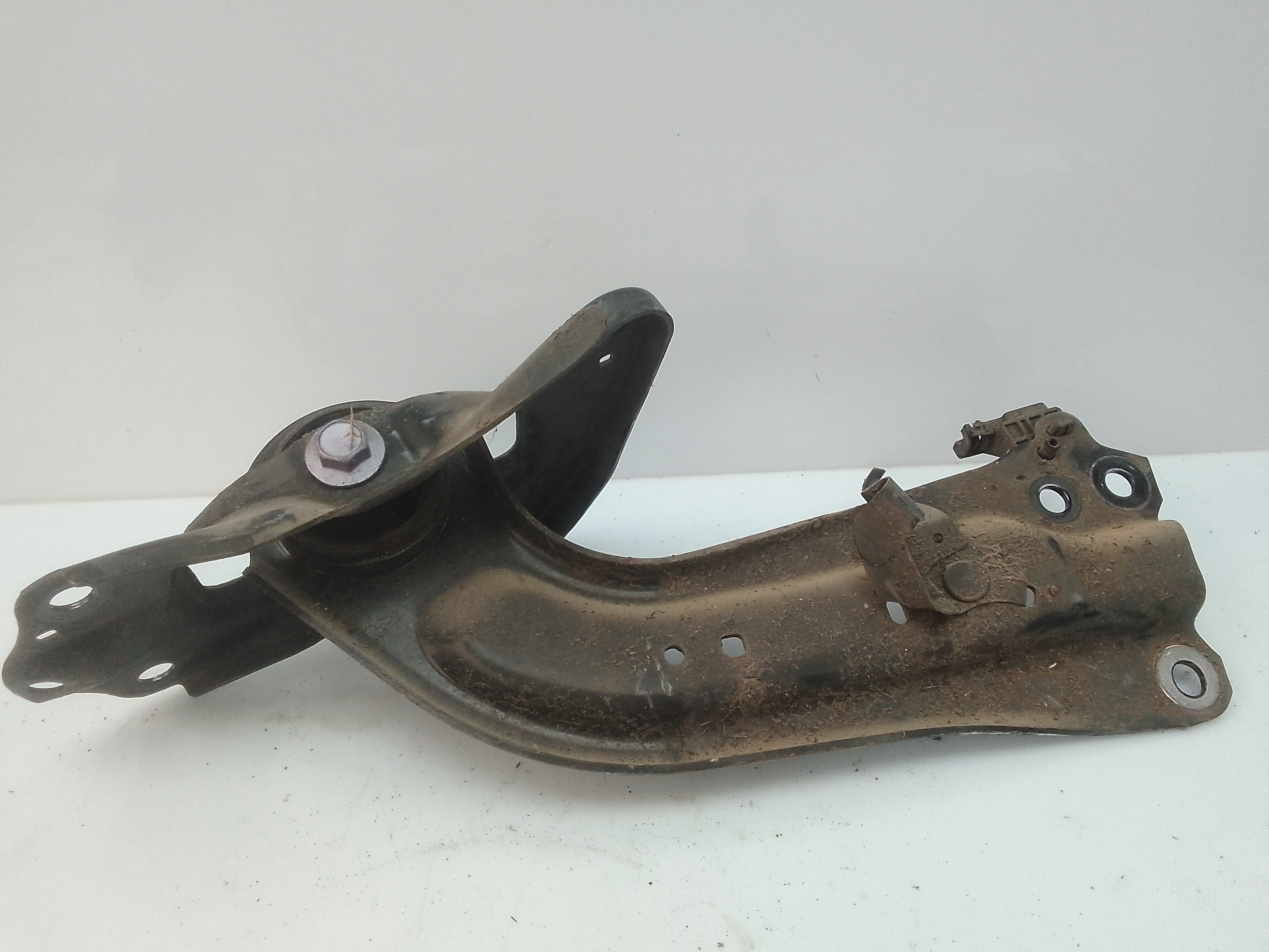 Brazo suspension inferior trasero derecho toyota c-hr (x10)(10.2016->)