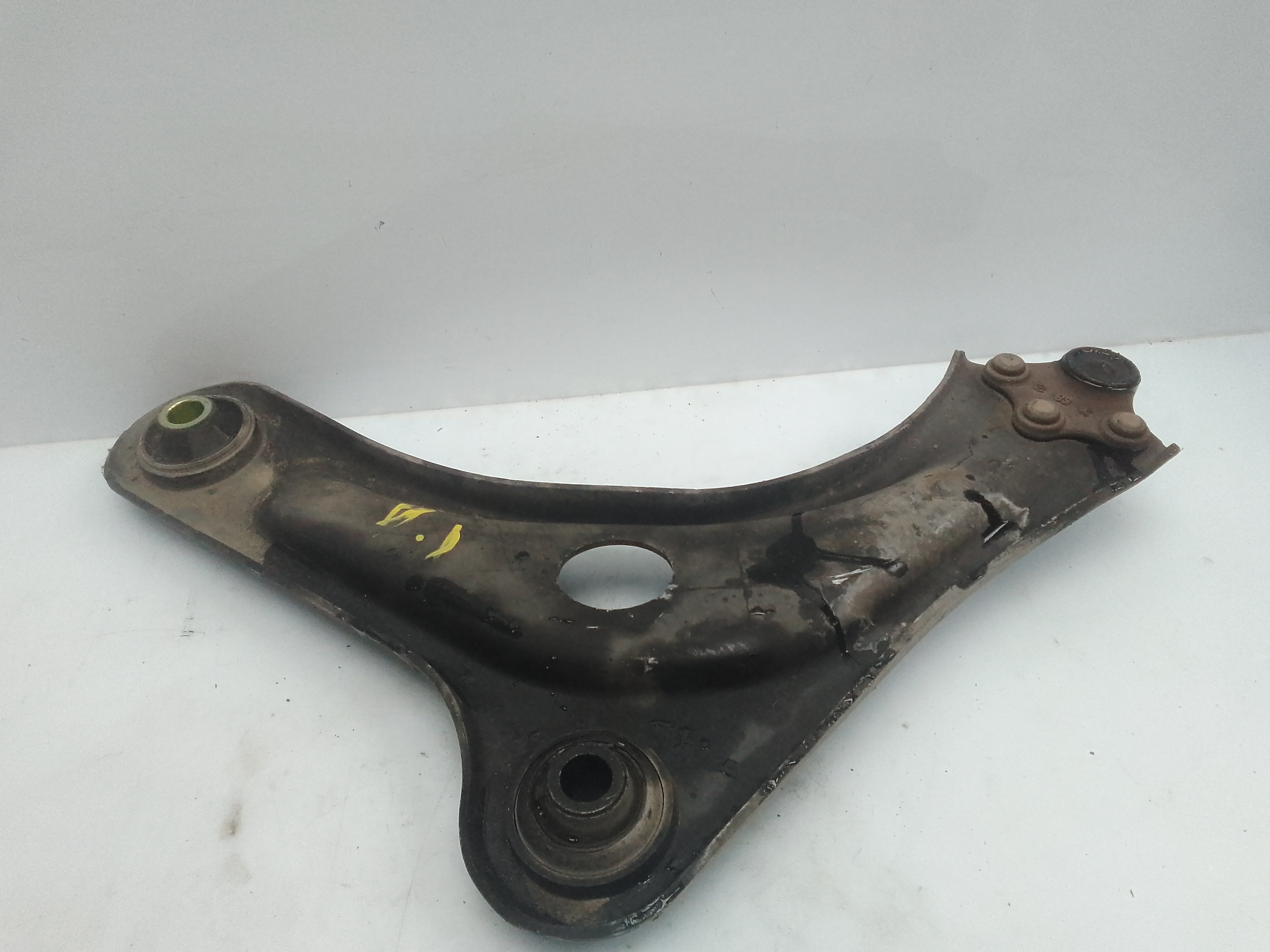 Brazo suspension inferior delantero derecho citroen c3 (08.2016->)