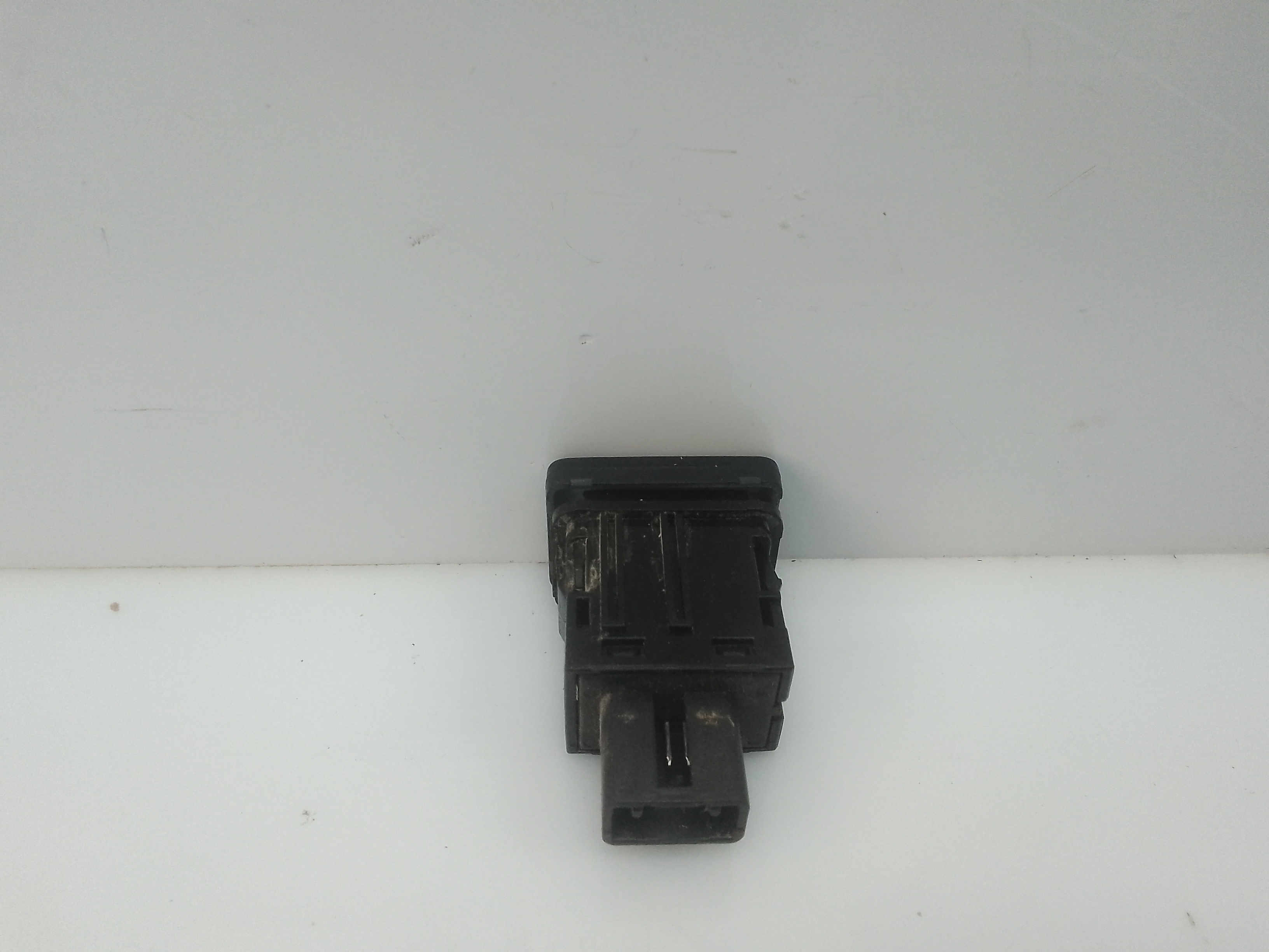 Interruptor mitsubishi outlander (gf0/gg0)(2012->)