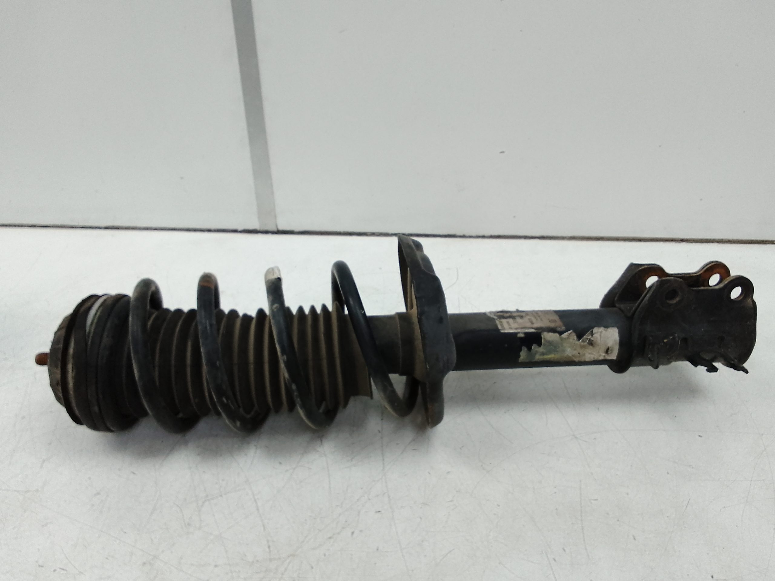 Brazo suspension inferior delantero izquierdo fiat 500l (330)(2012->)