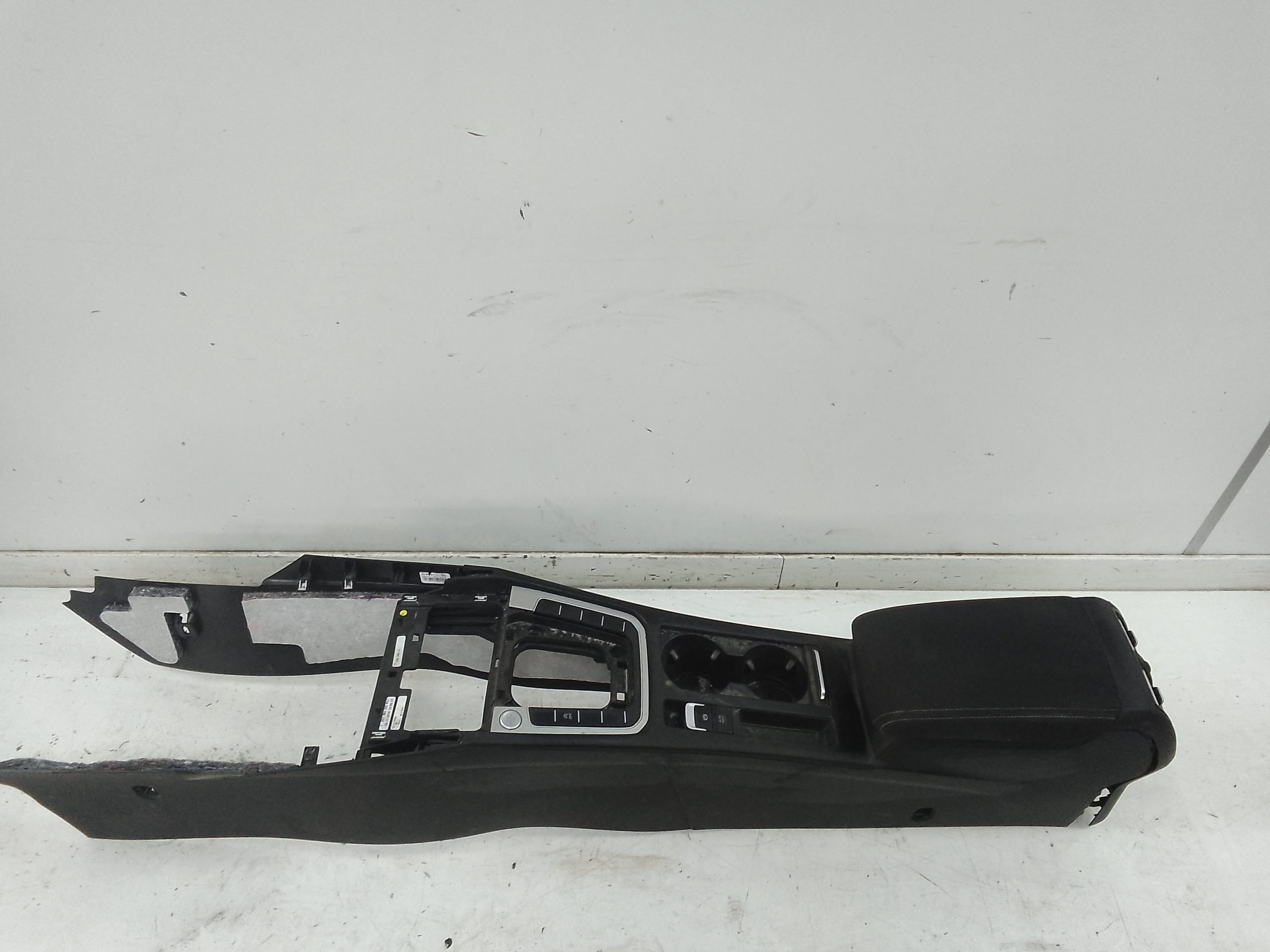 Consola central volkswagen passat berlina (3g2)(07.2014->)