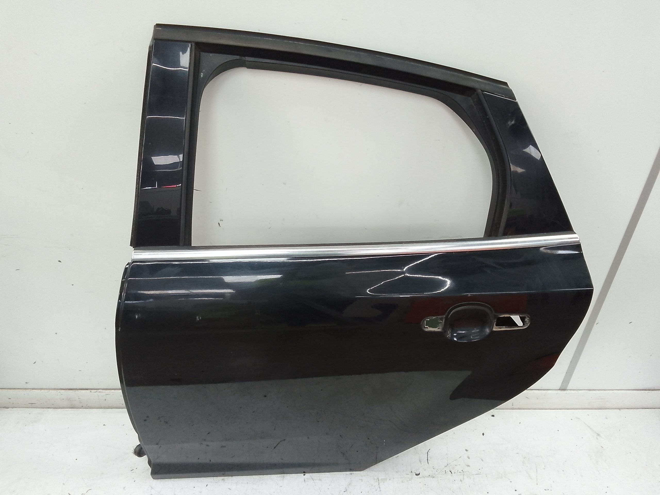 Puerta trasera izquierda ford focus berlina (cb8)(2010->)