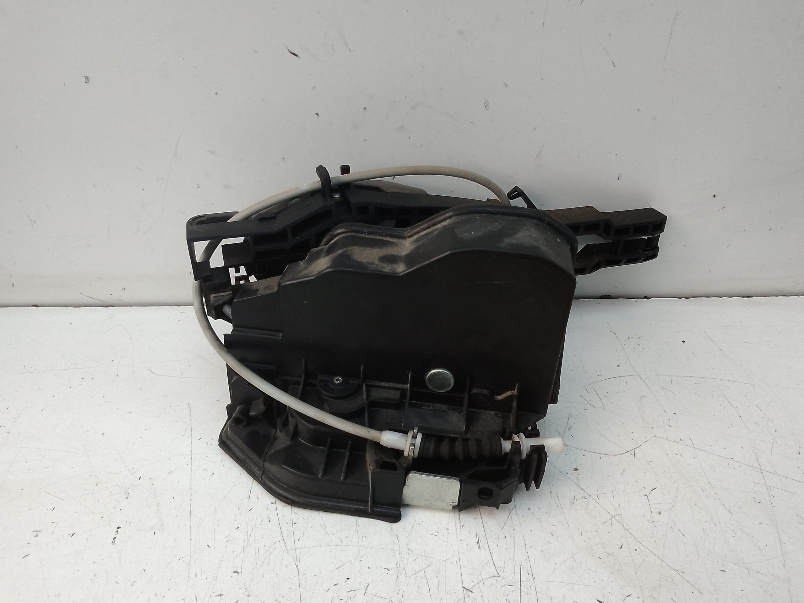 Cerradura puerta trasera derecha bmw serie 3 familiar (f31)(2015->)