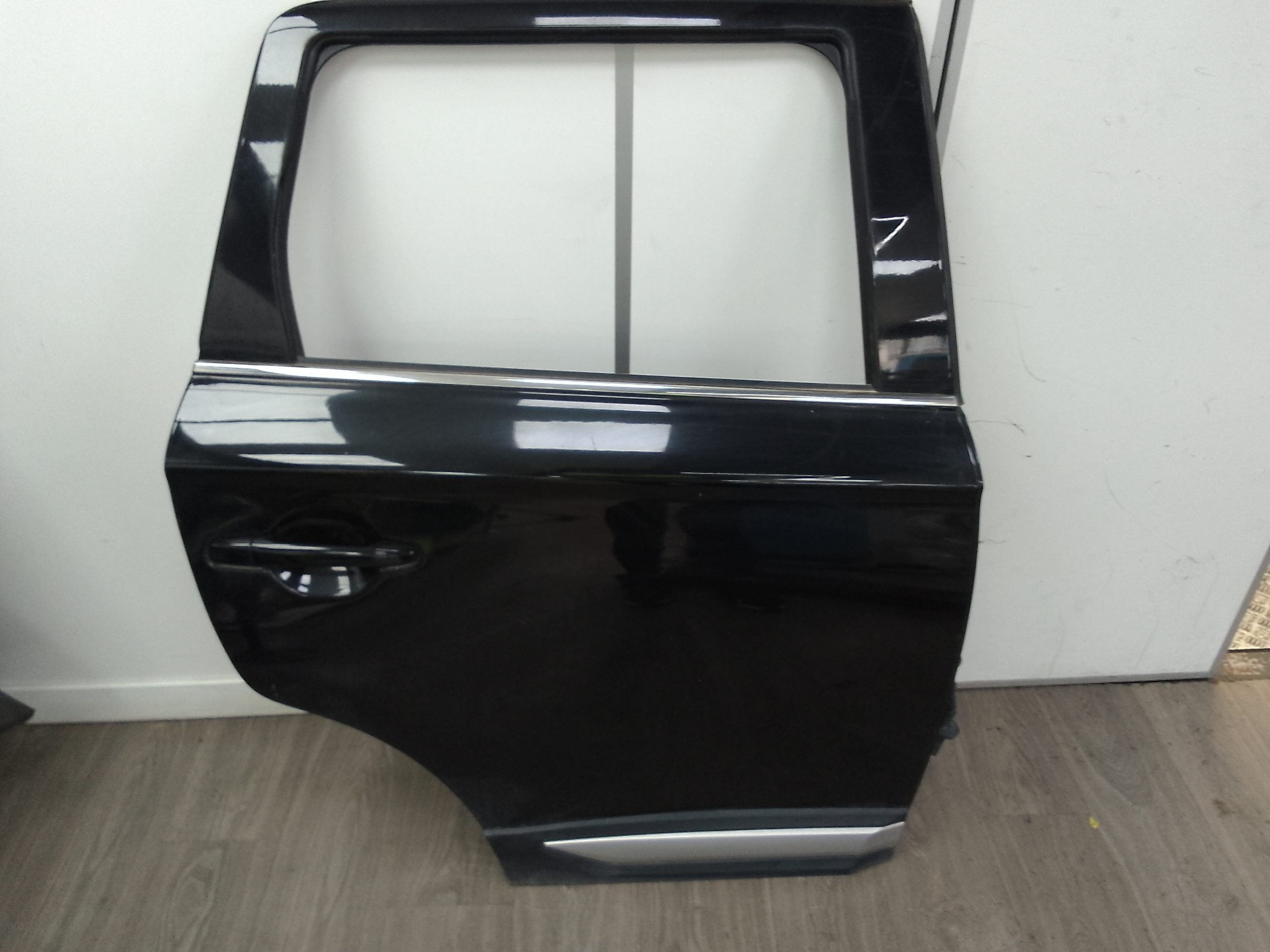 Puerta trasera derecha mitsubishi outlander (gf0/gg0)(2012->)