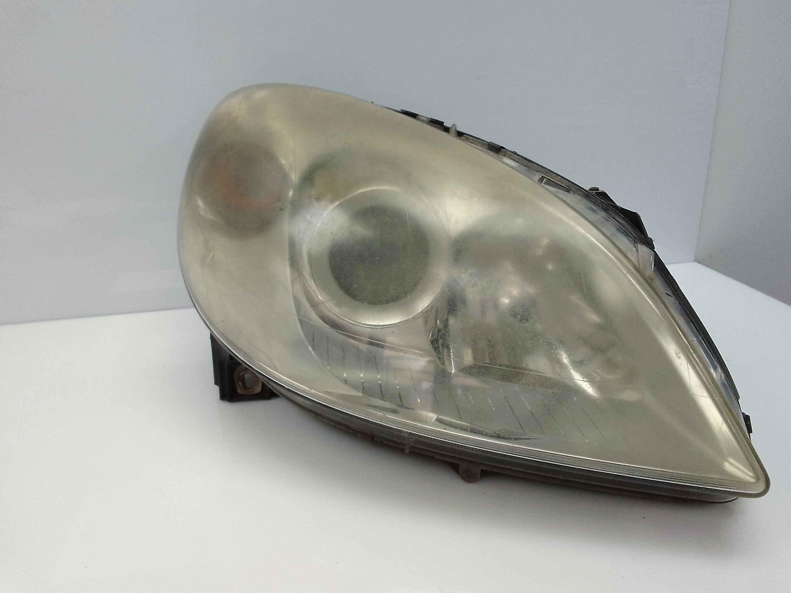 Faro derecho mercedes-benz clase b (bm 245)(03.2005->)