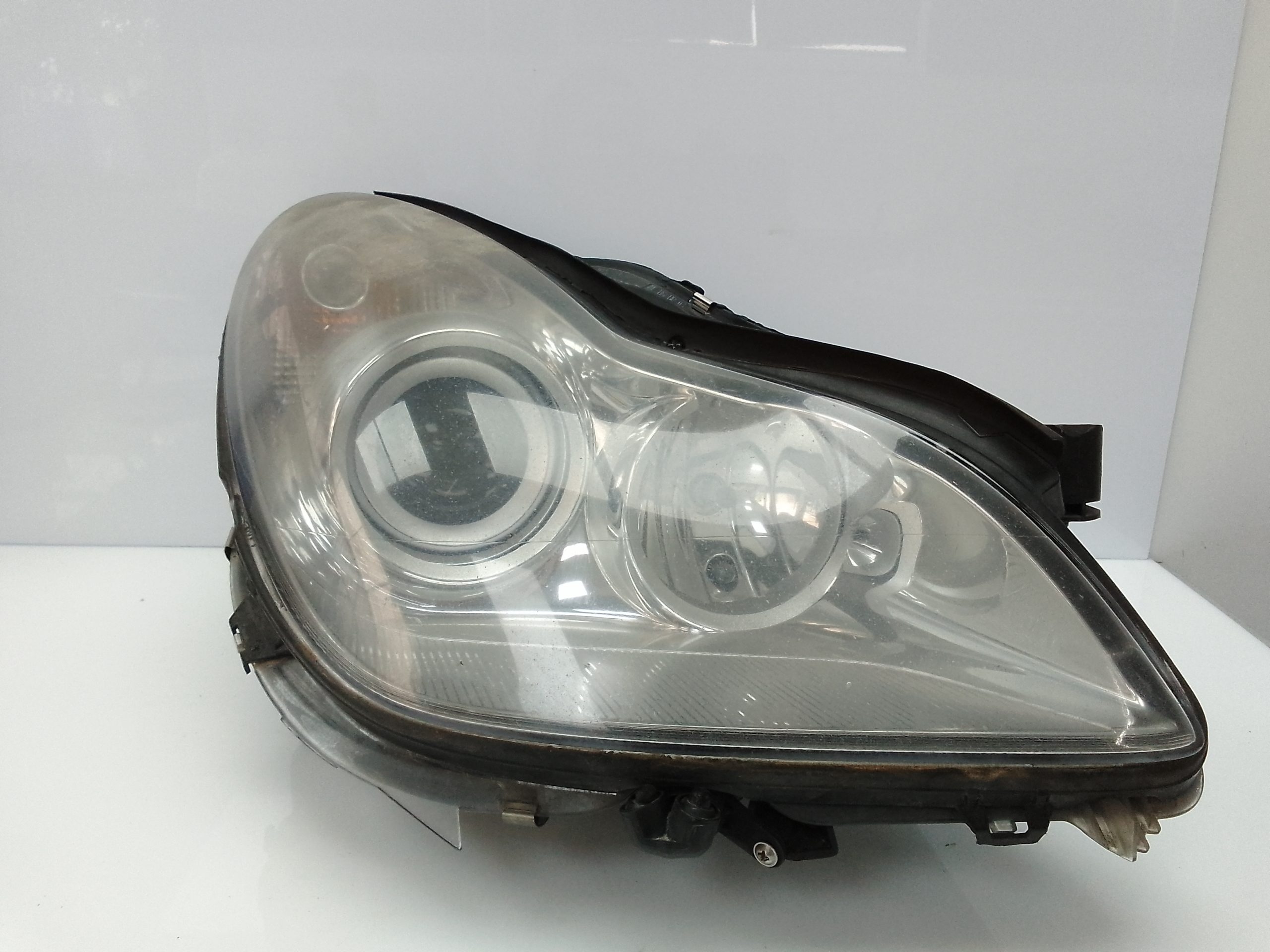 Faro derecho mercedes-benz cls (bm 219)(06.2004->)