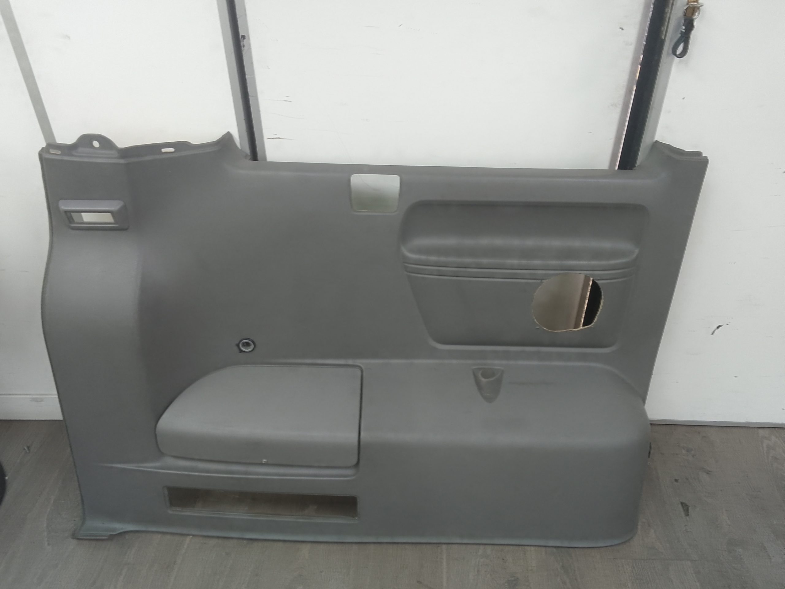 Guarnecido puerta trasera izquierda volkswagen t5 transporter furgón/combi (7h)(04.2003->)