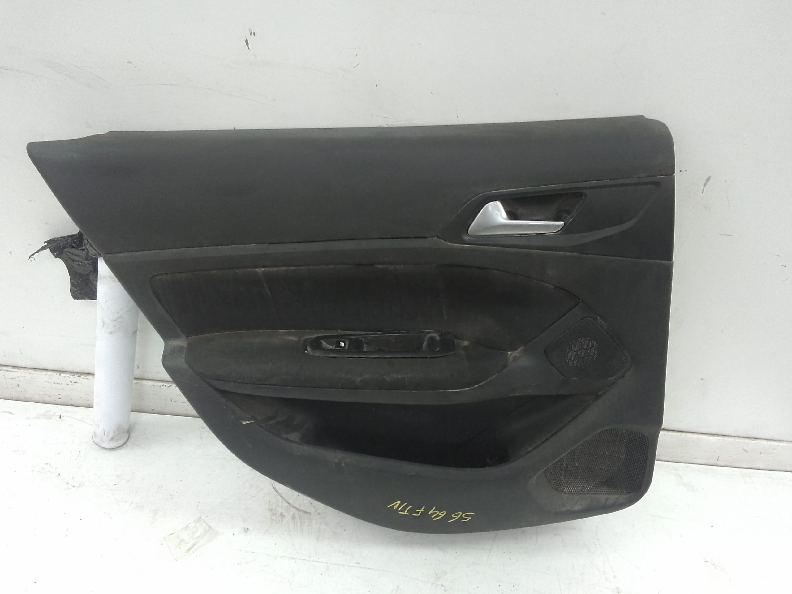 Guarnecido puerta trasera izquierda peugeot 308 (2013->)