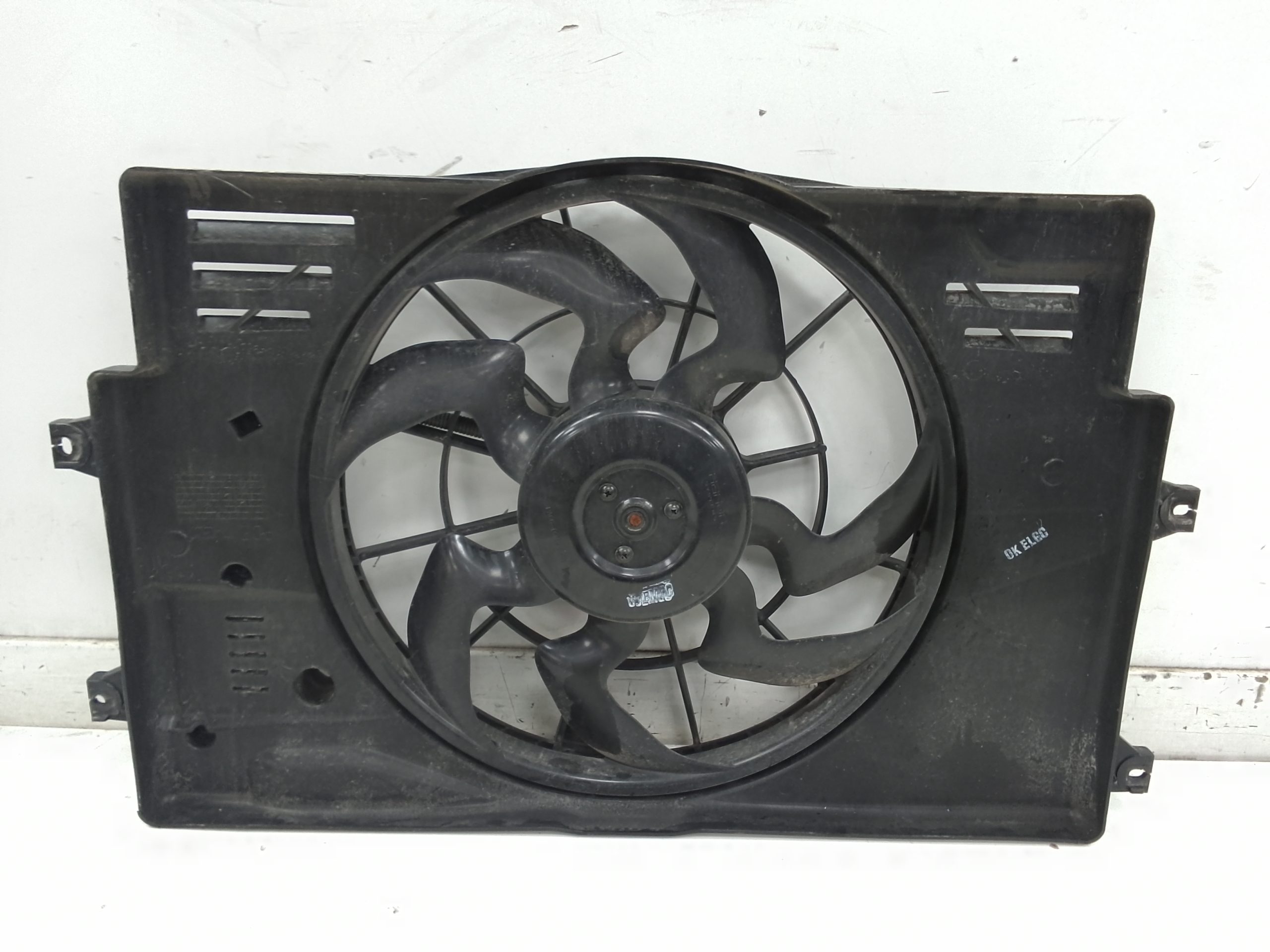 Electroventilador kia ceed (cd)(2018->)