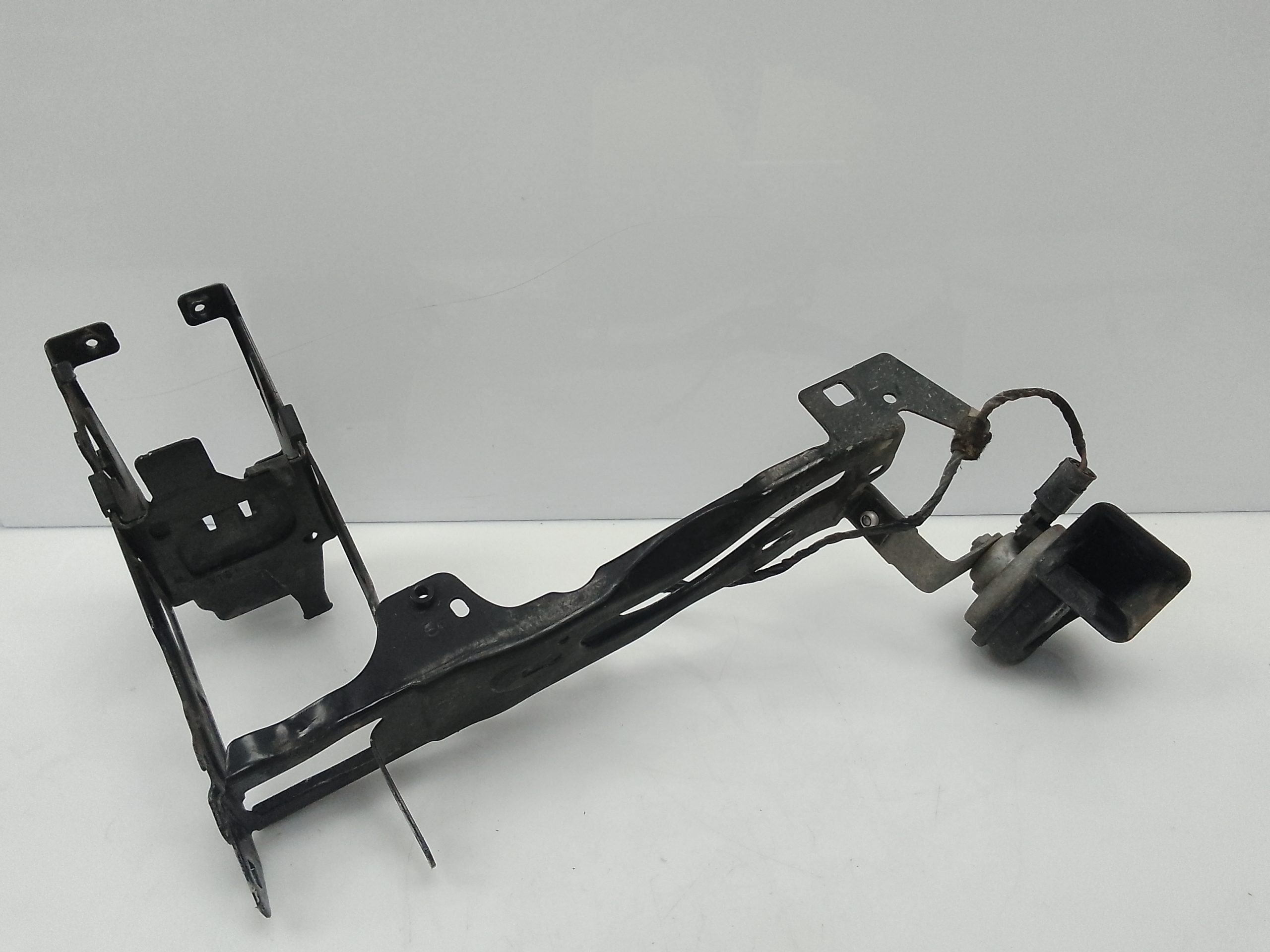 Soporte faro izq. bmw serie 1 berlina 5p (f20)(2011->)