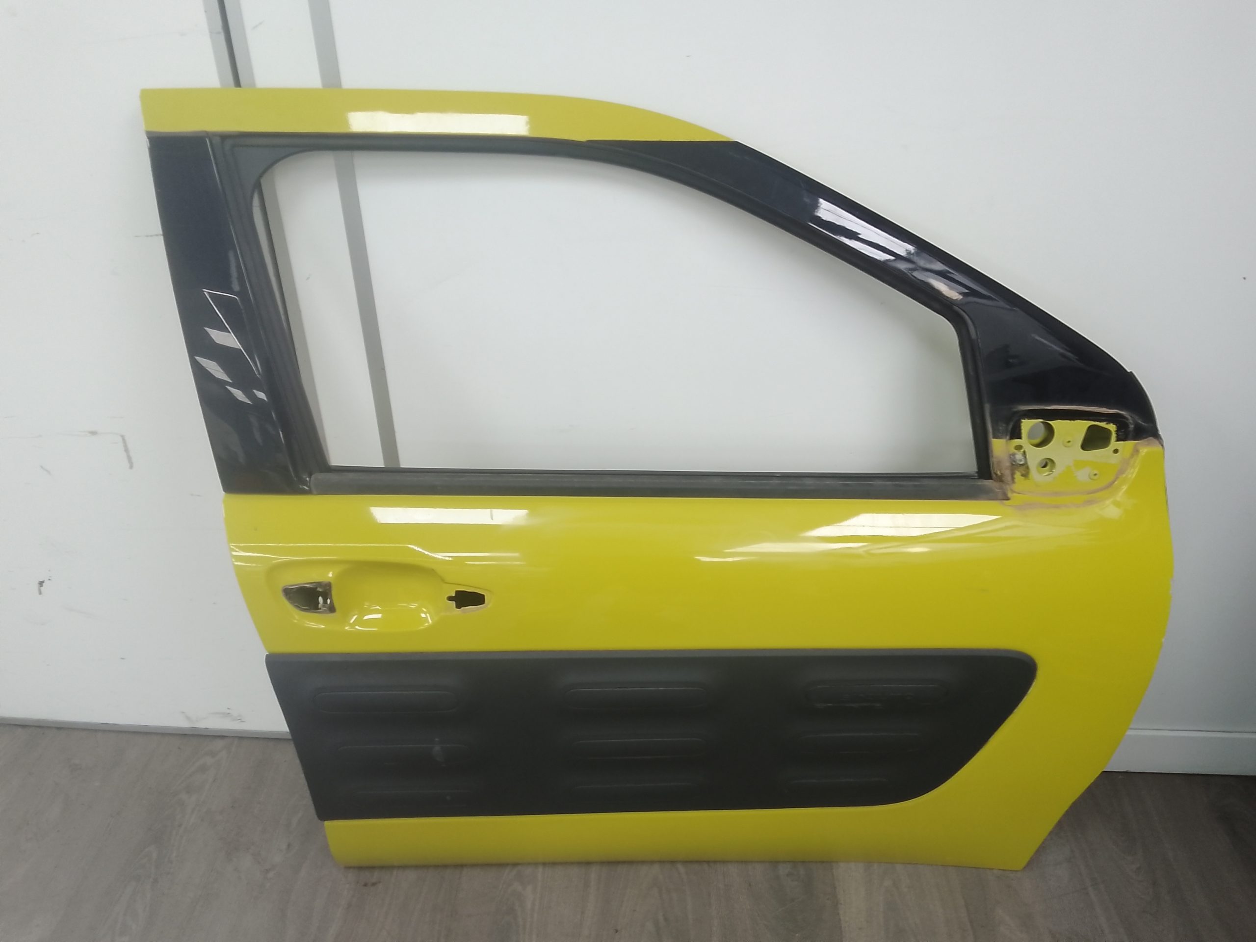 Puerta delantera derecha citroen c4 cactus (2014->)