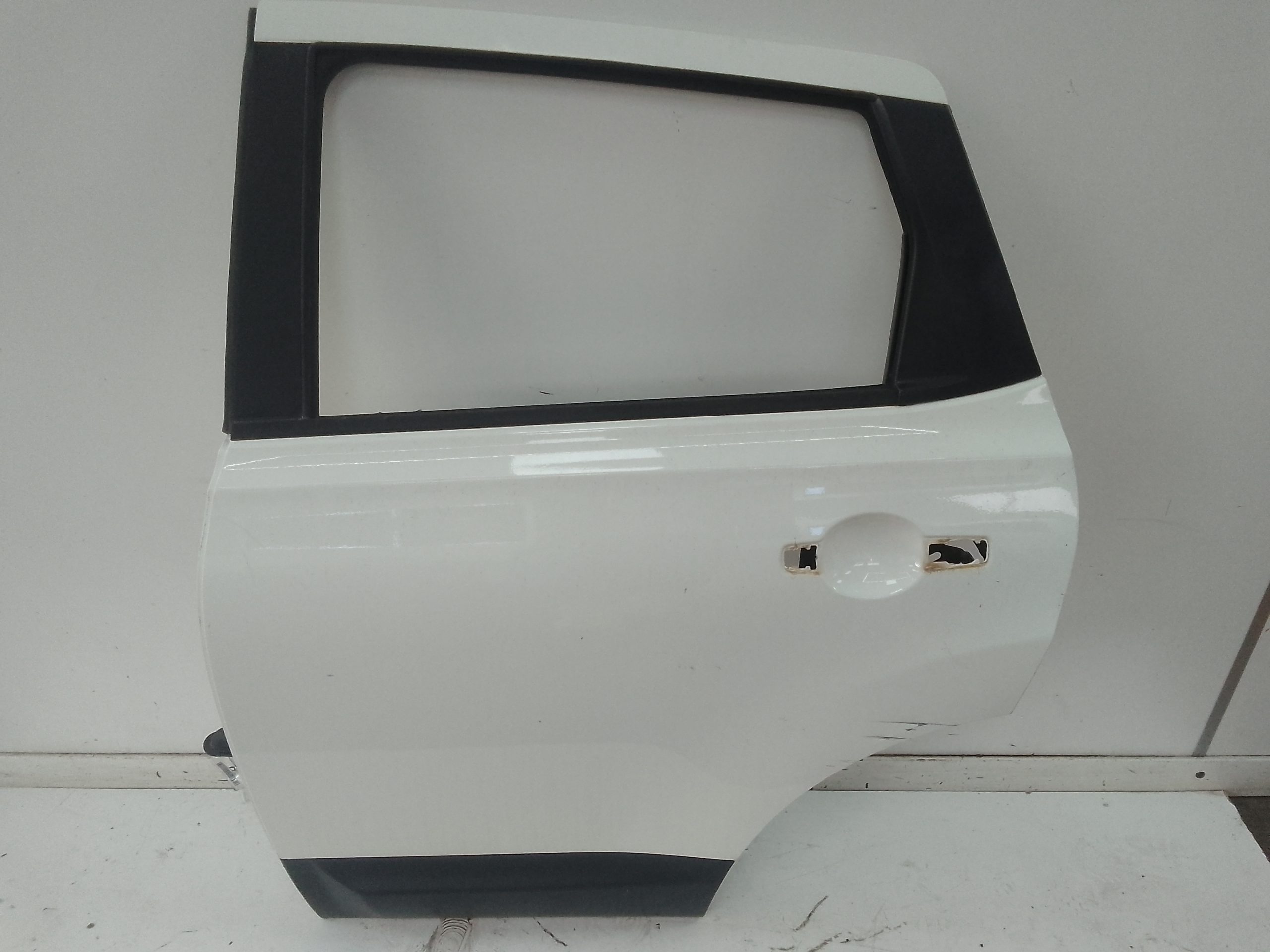 Puerta trasera izquierda nissan qashqai (j10)(01.2007->)