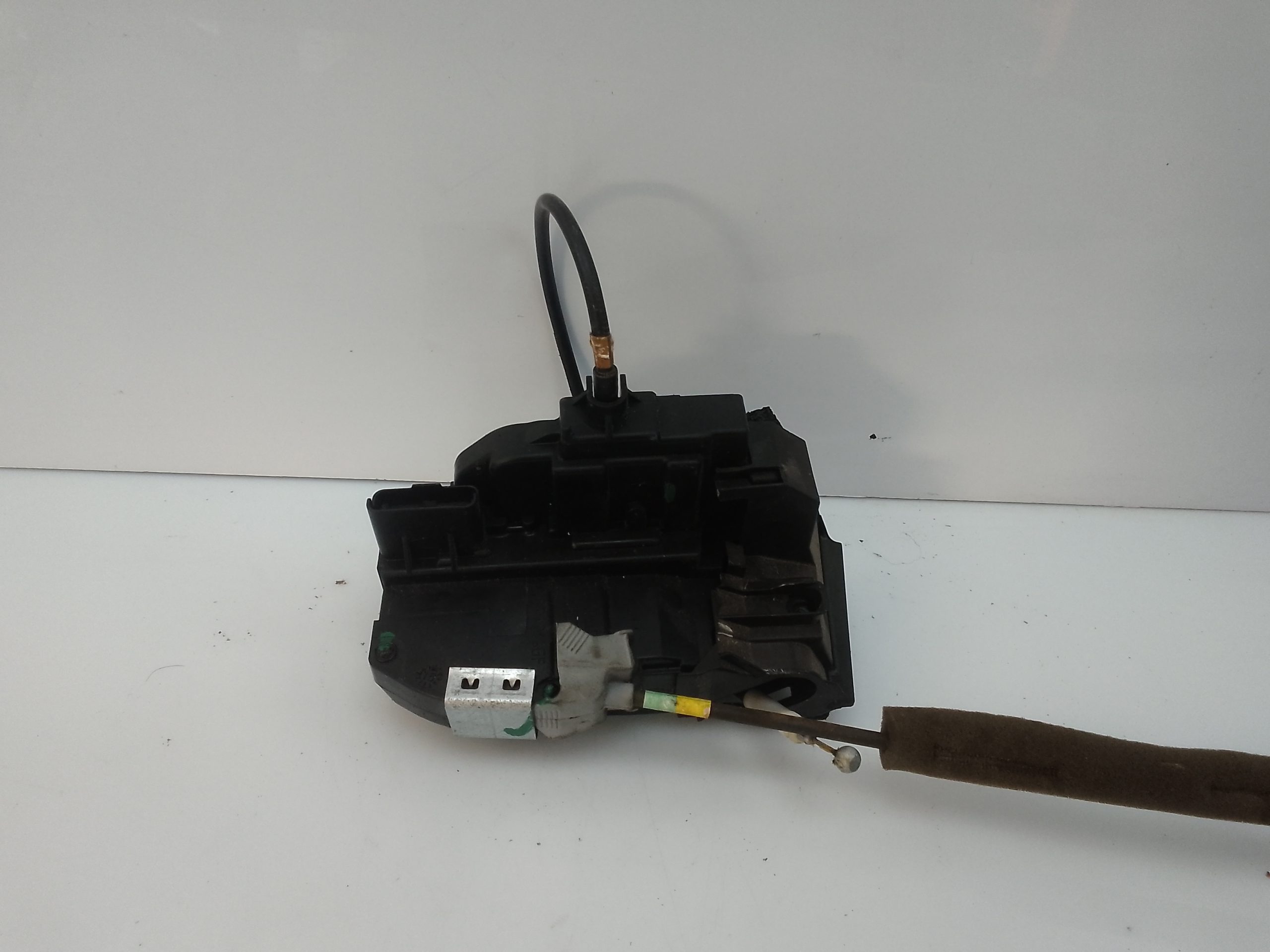 Cerradura puerta trasera izquierda nissan juke i (f15e)(06.2010->)