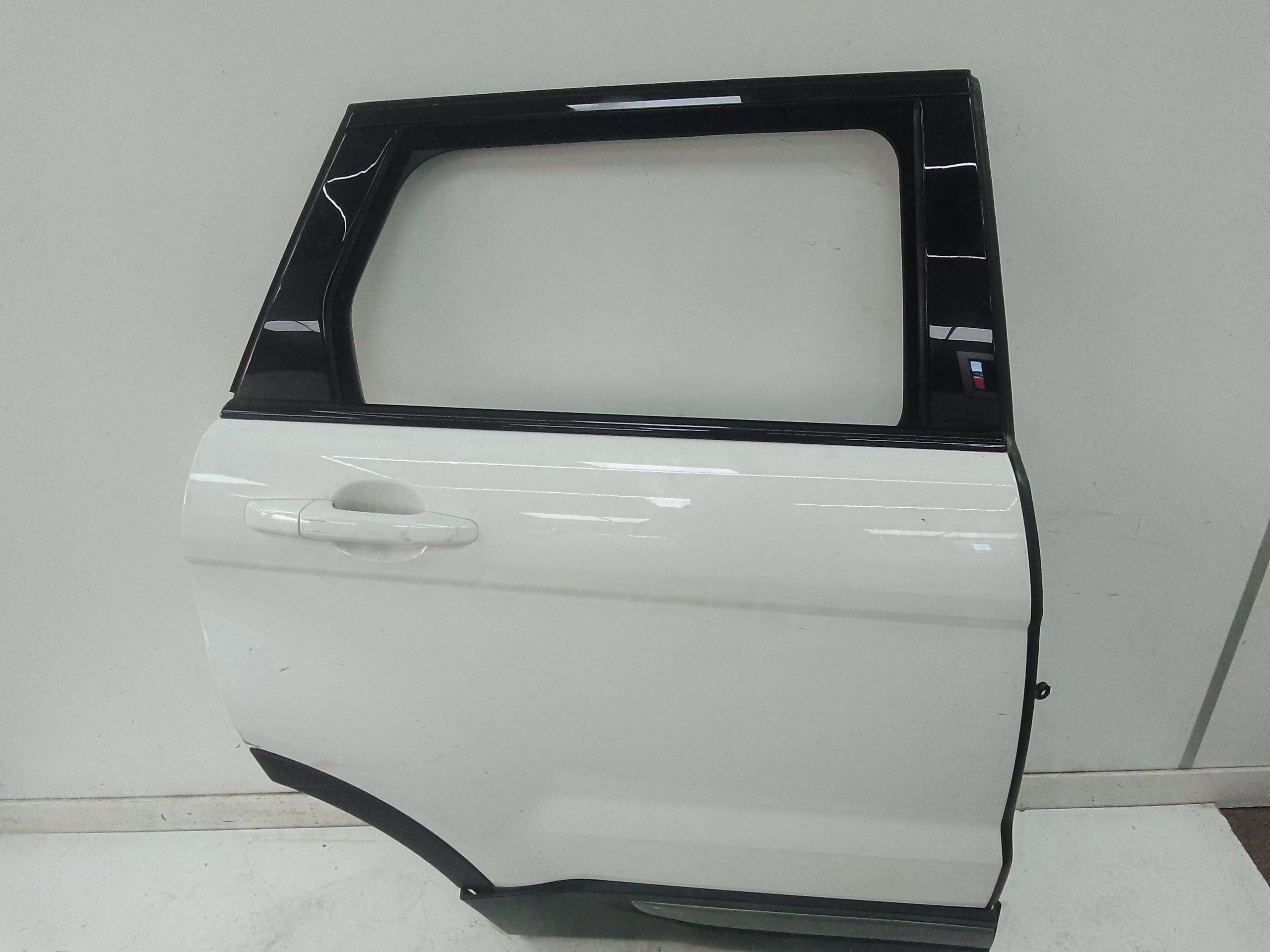 Puerta trasera derecha land rover range rover evoque (2011->)