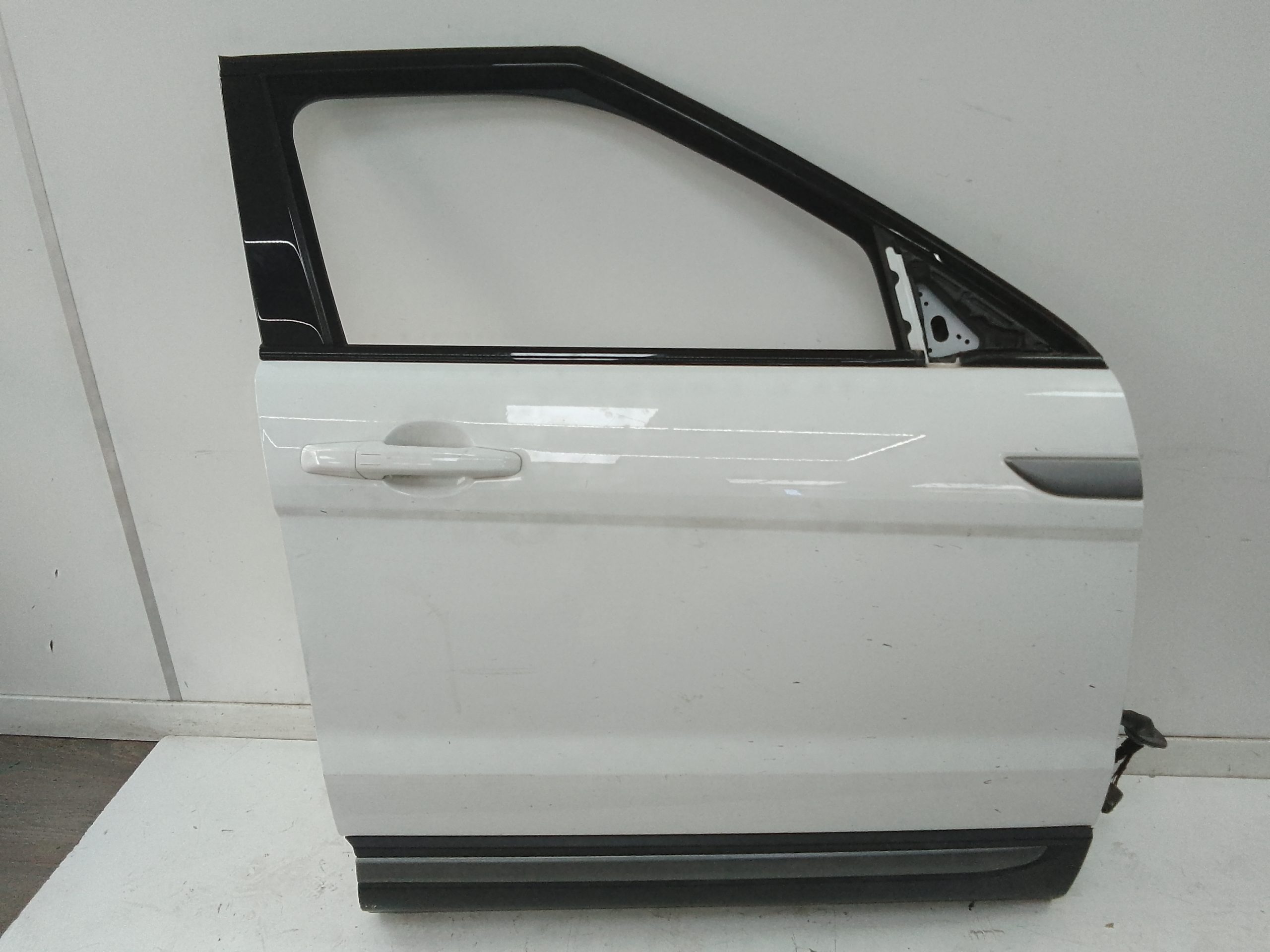 Puerta delantera derecha land rover range rover evoque (2011->)