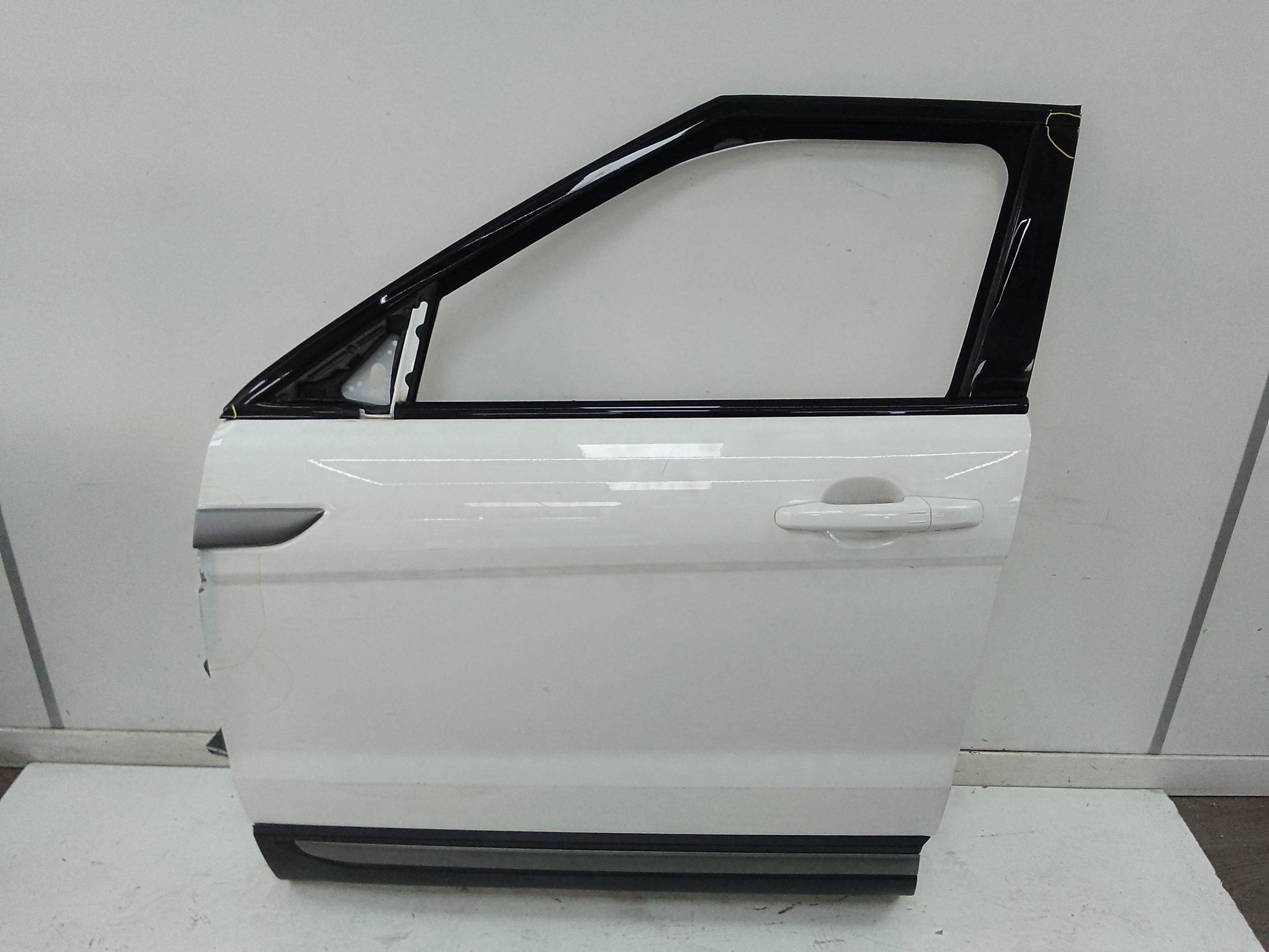 Puerta delantera izquierda land rover range rover evoque (2011->)