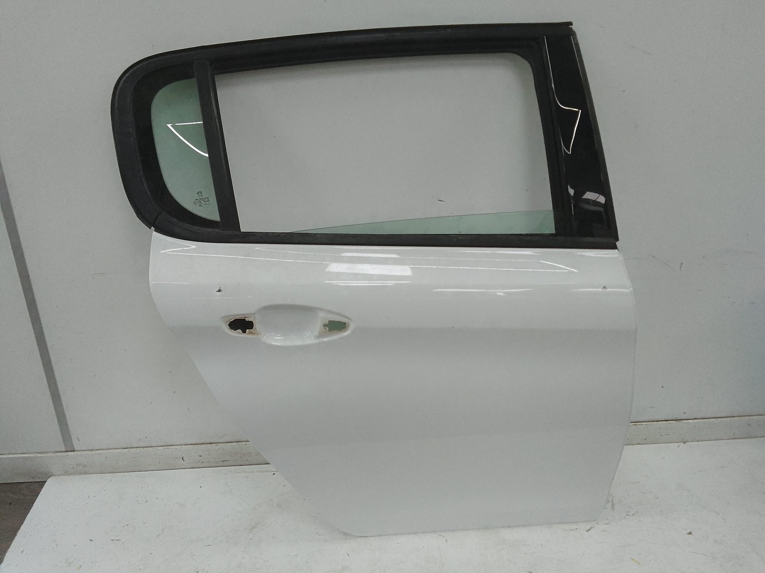 Puerta trasera derecha peugeot 308 (2013->)