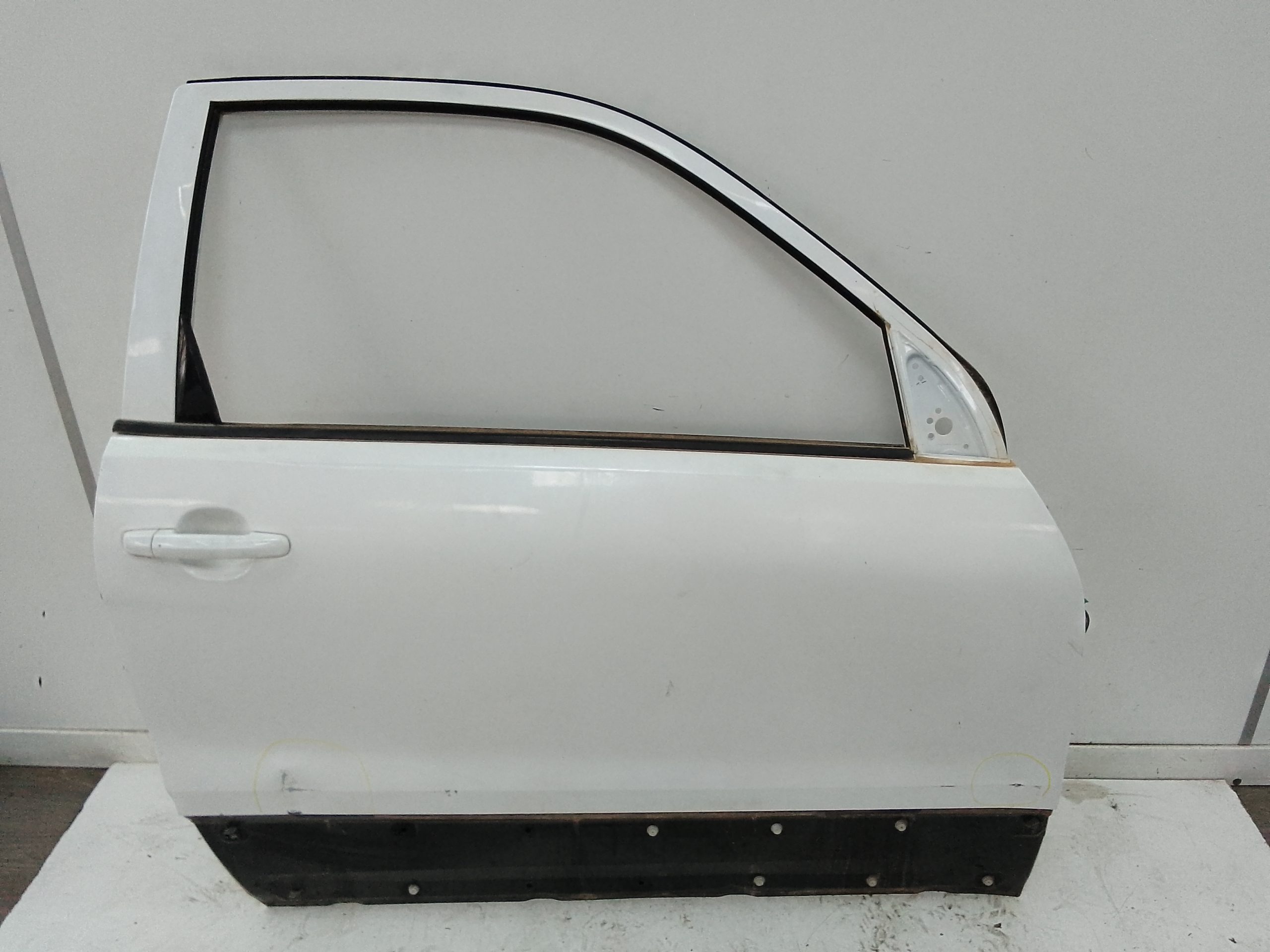 Seguro puerta delantera derecha suzuki grand vitara (jb/jt)(2005->)