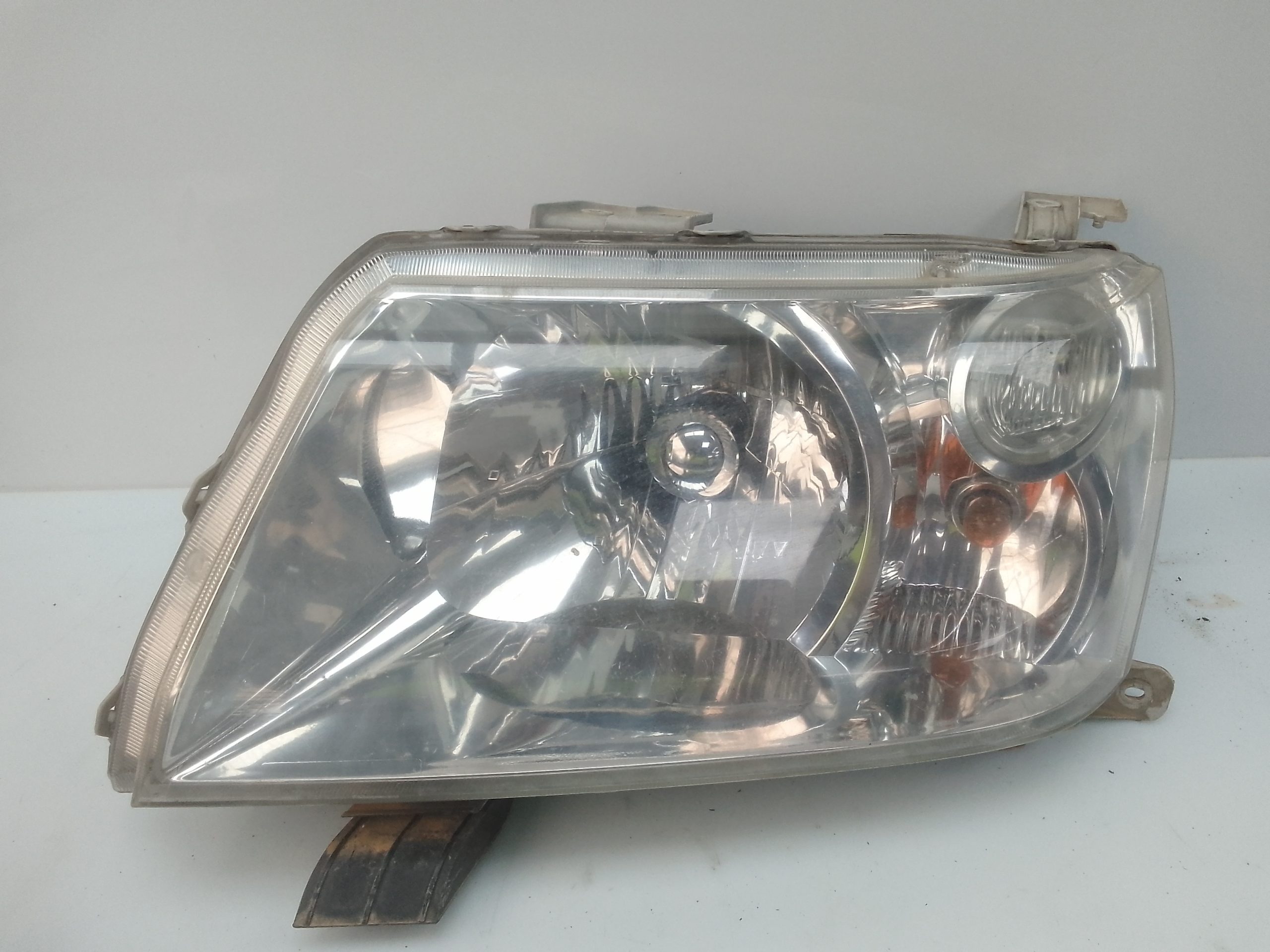 Faro izquierdo suzuki grand vitara (jb/jt)(2005->)