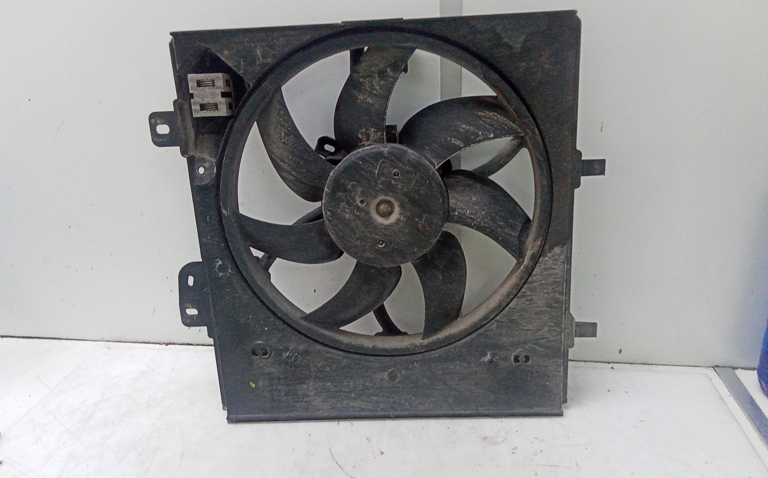 Electroventilador peugeot 208 (01.2012->)