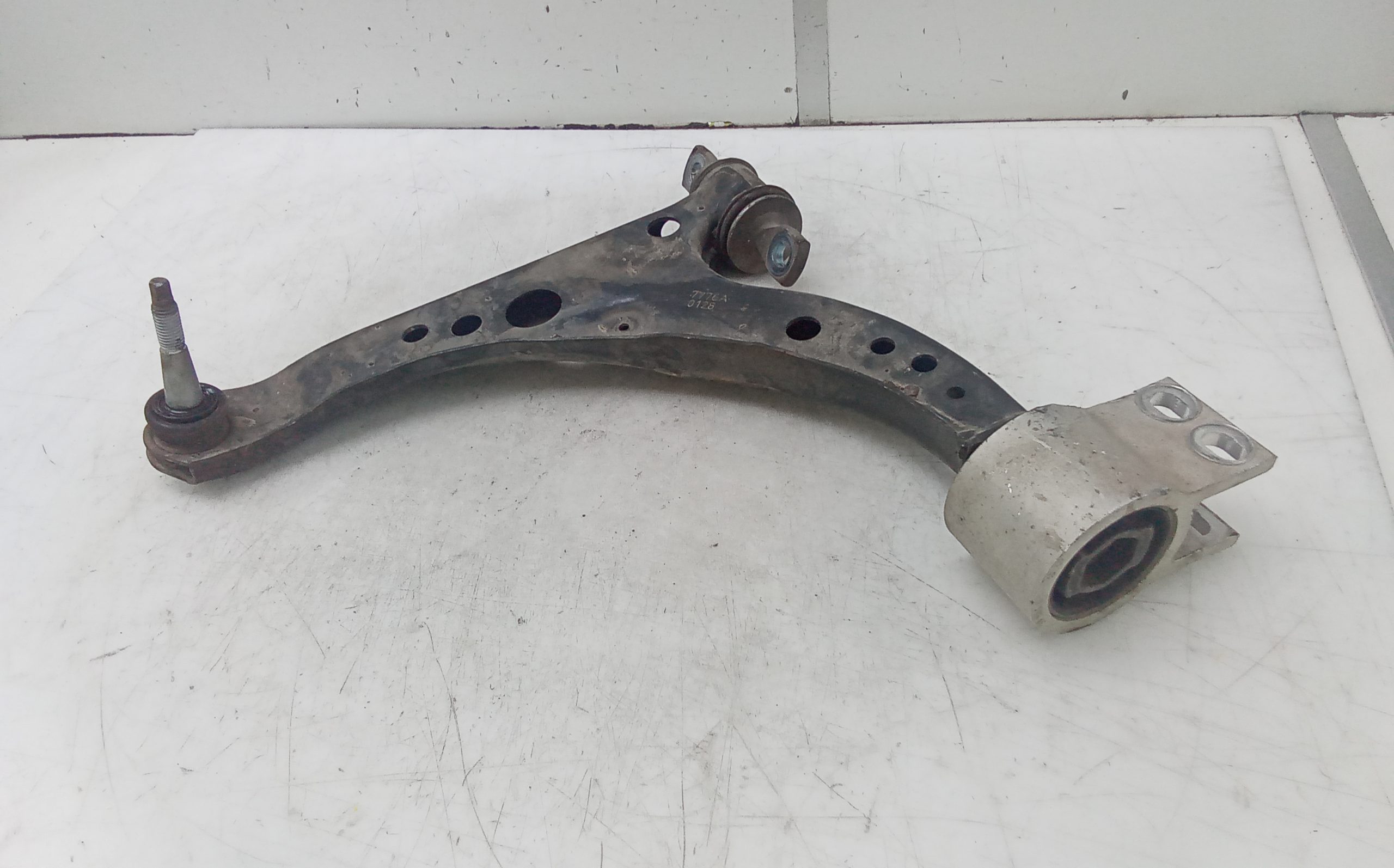 Brazo suspension inferior delantero izquierdo opel astra k berlina 5p (09.2015->)