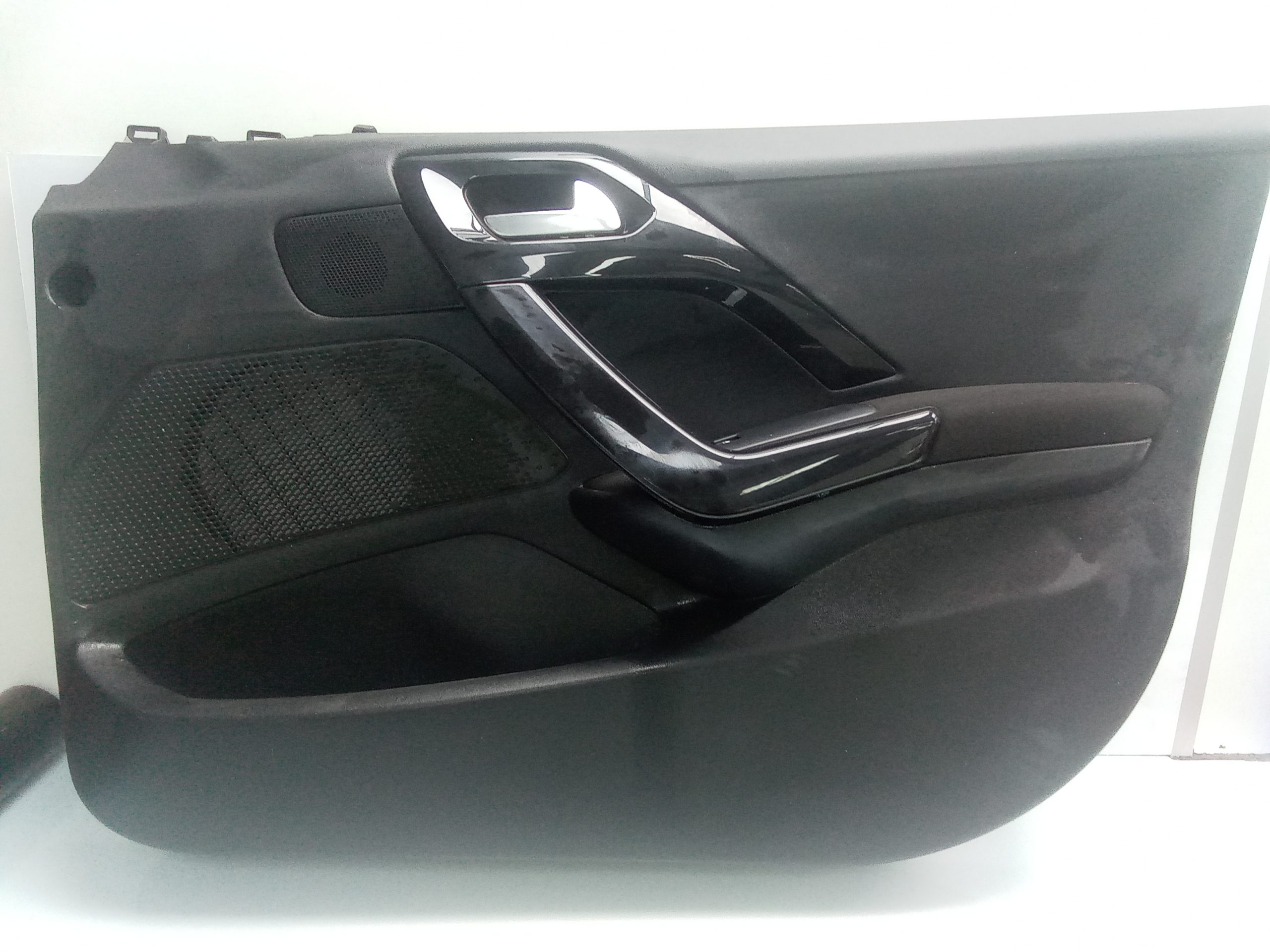 Guarnecido puerta delantera derecha peugeot 208 (01.2012->)