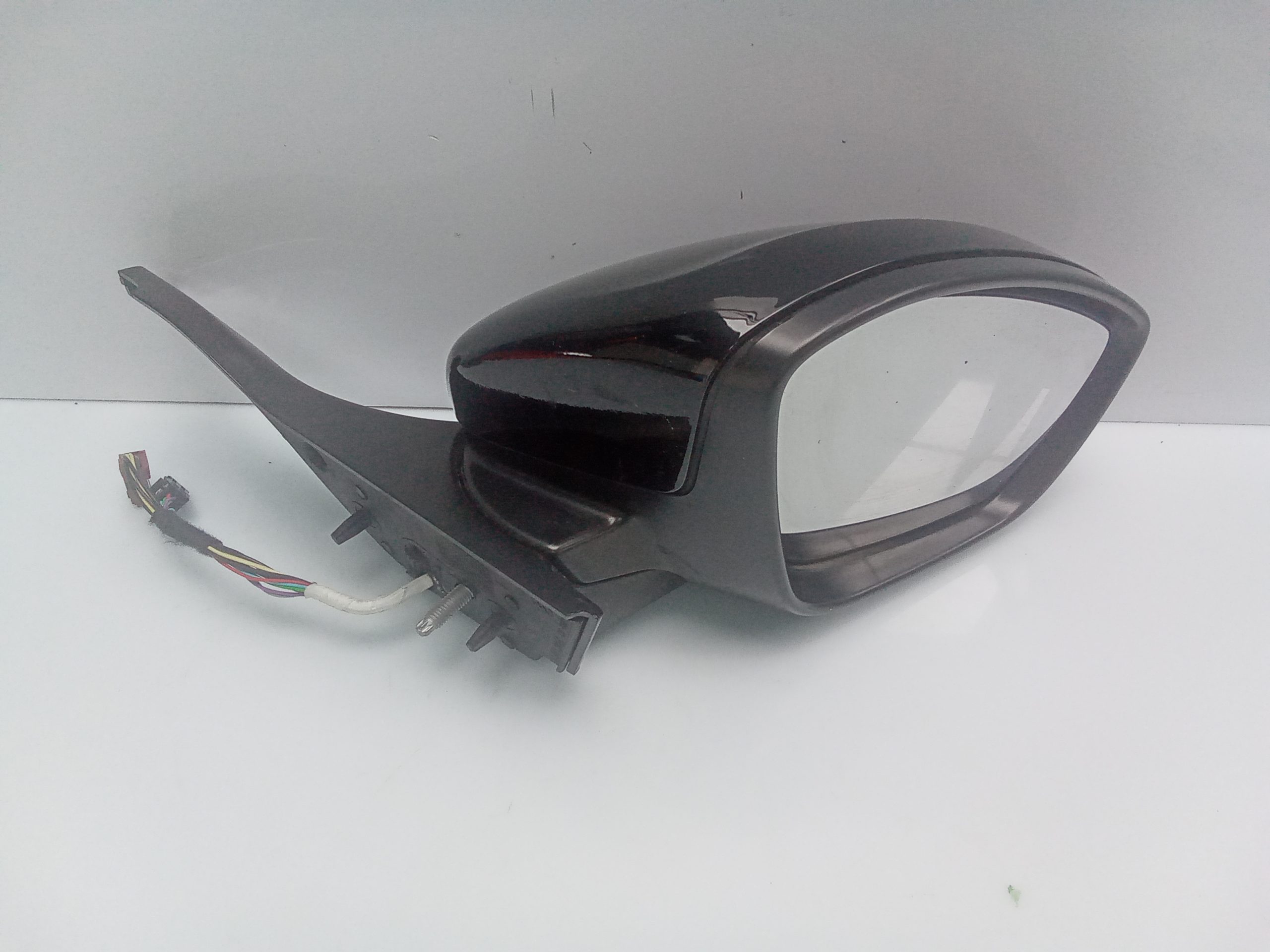 Retrovisor derecho peugeot 208 (01.2012->)