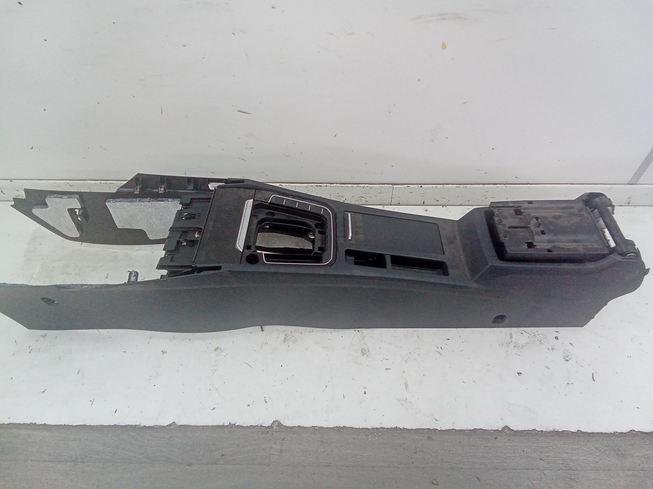 Consola central volkswagen passat variant (3g5)(07.2014->)