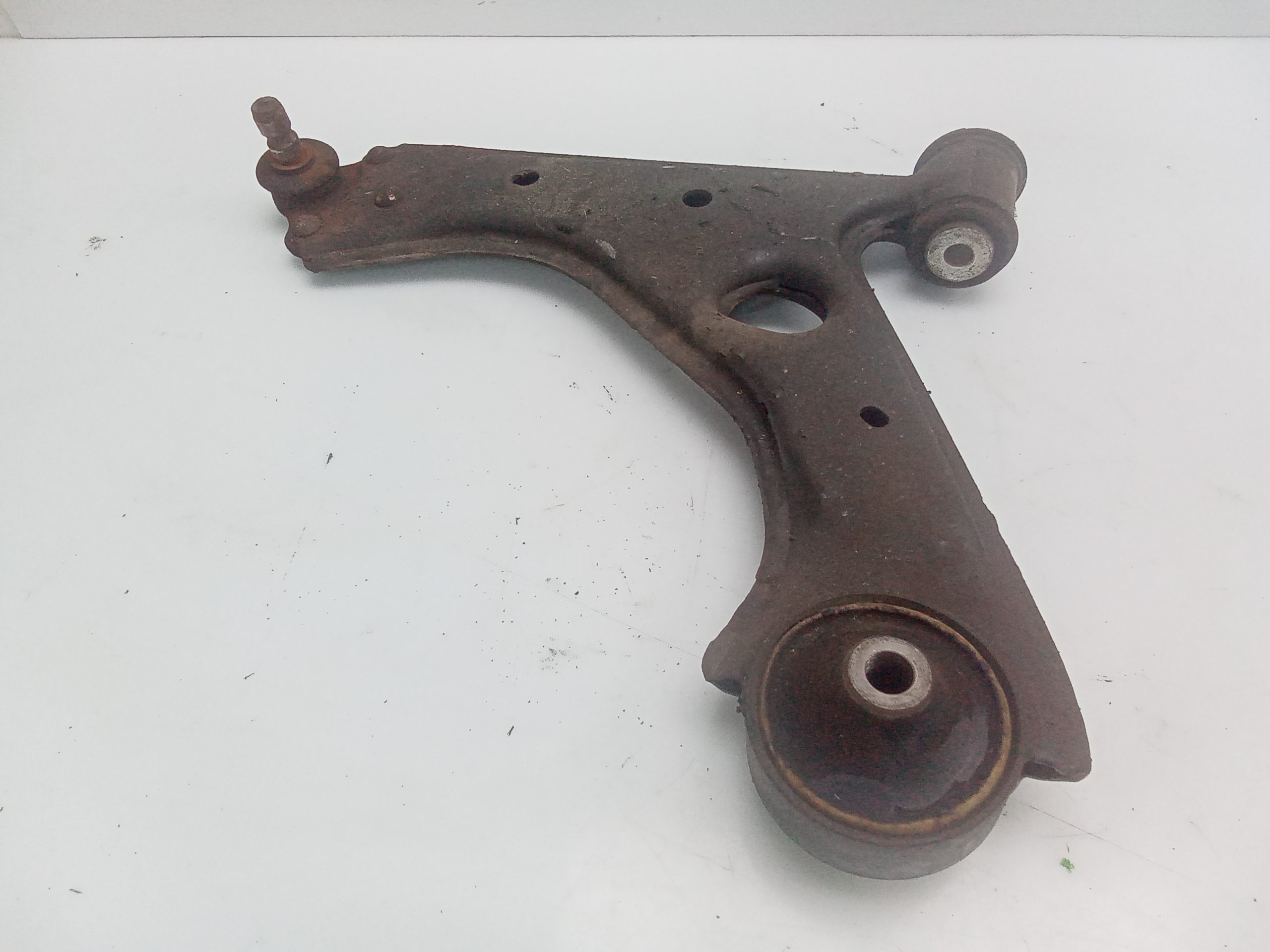 Brazo suspension inferior delantero izquierdo opel corsa e (2014->)