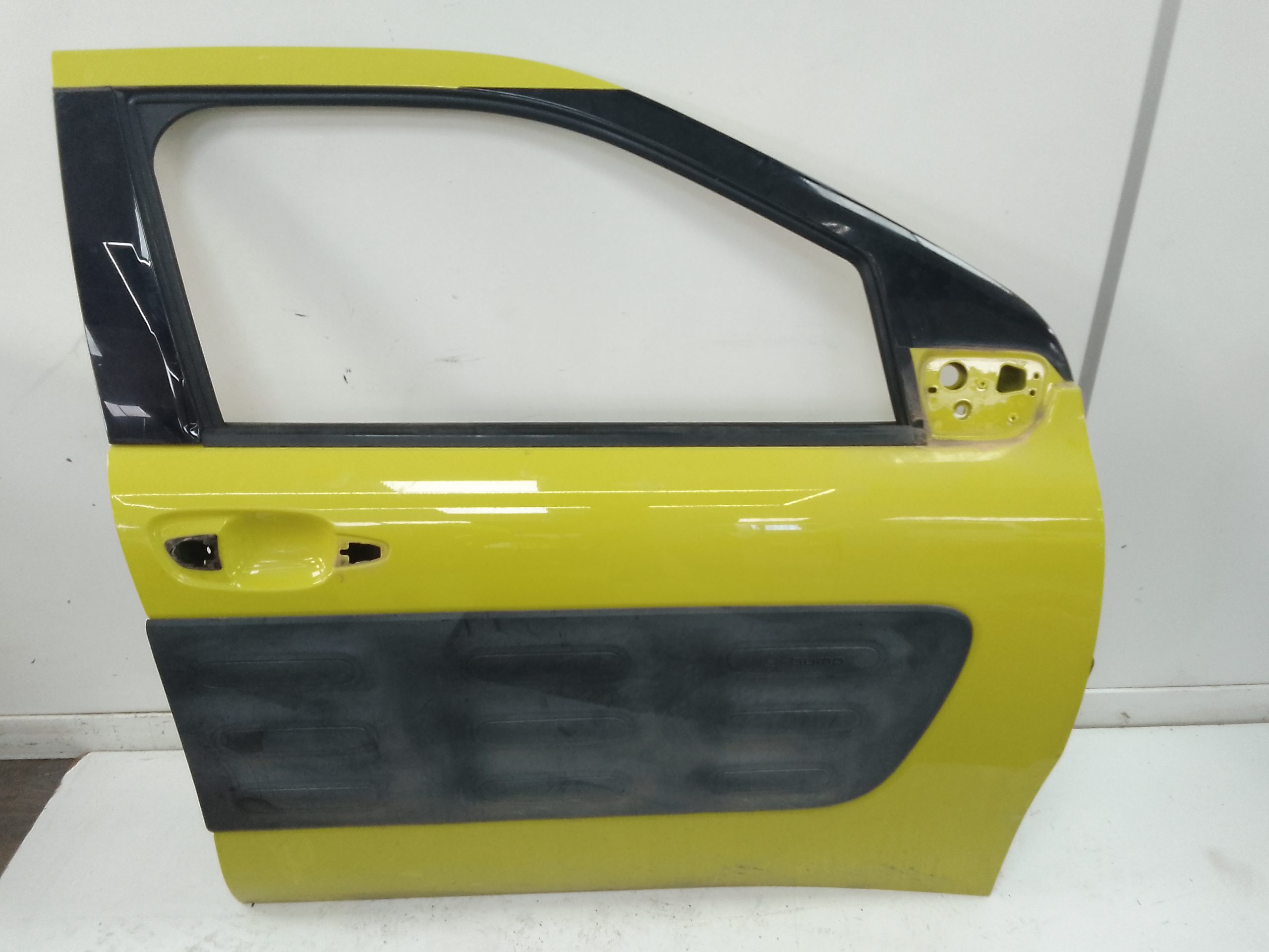 Puerta delantera derecha citroen c4 cactus (2014->)