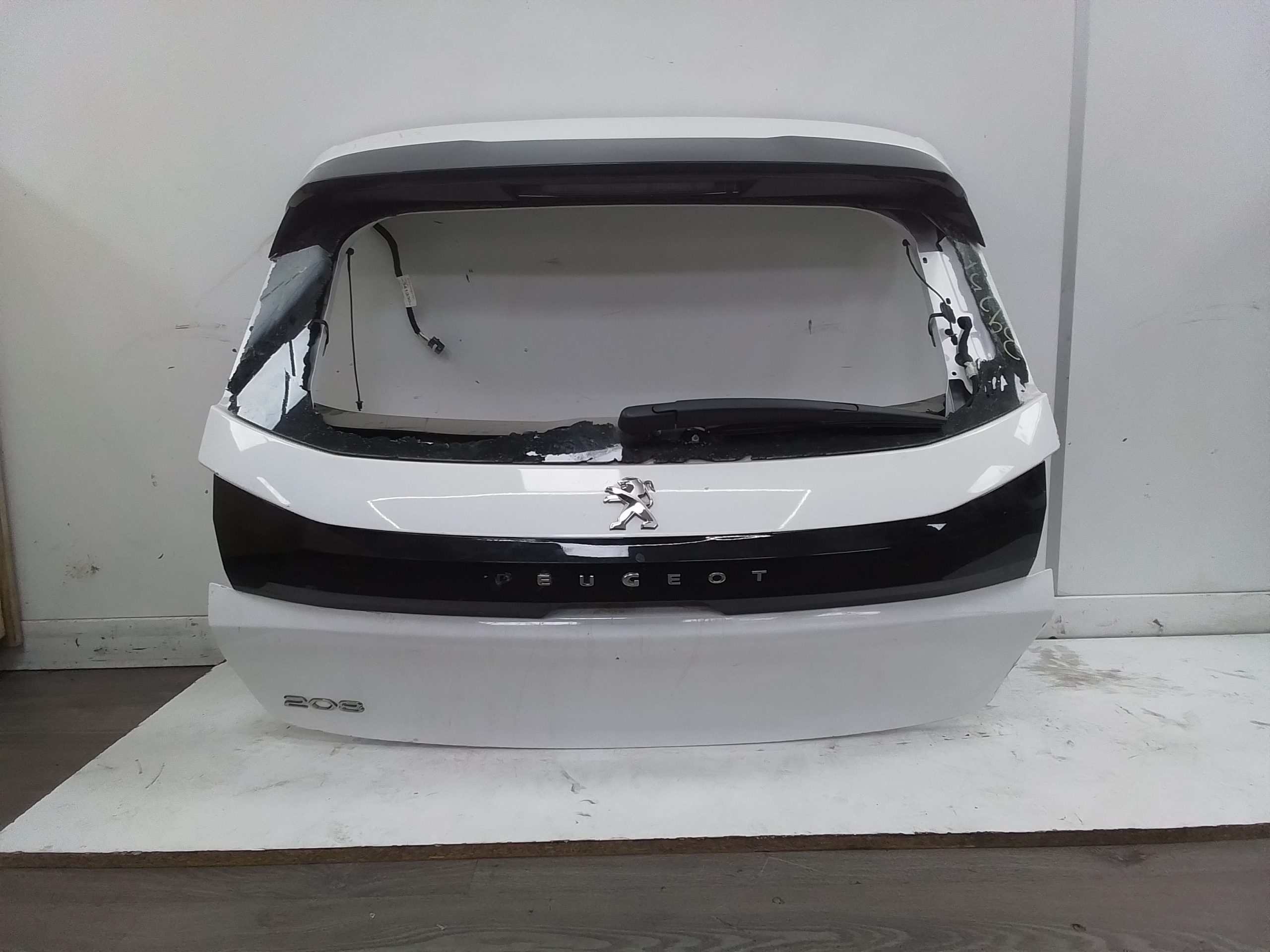 Porton trasero peugeot 208 (p2)(06.2019->)