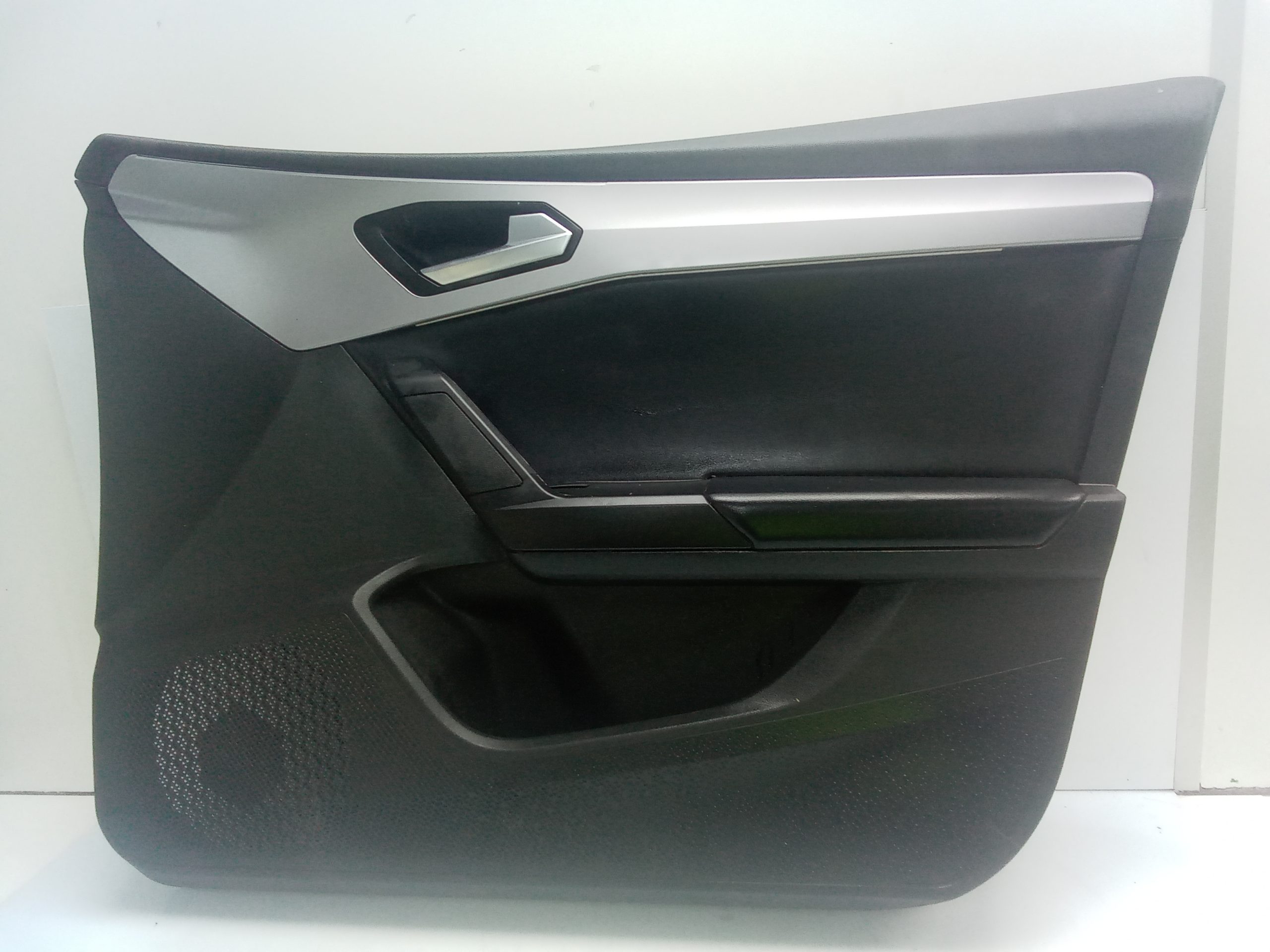 Guarnecido puerta delantera derecha seat leon (kl1)(04.2020->)