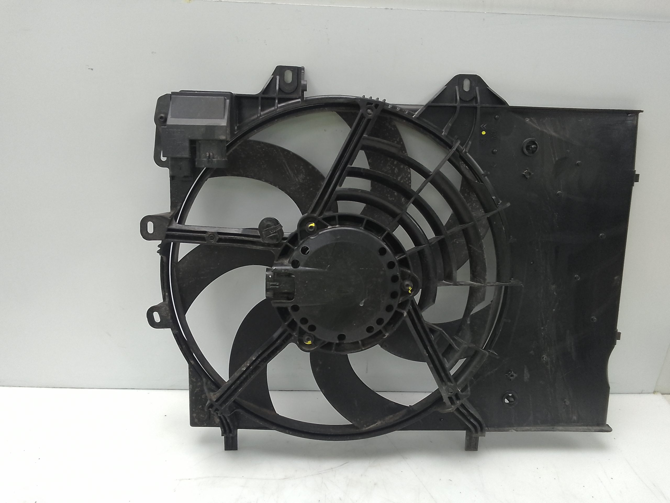 Electroventilador peugeot 208 (01.2012->)