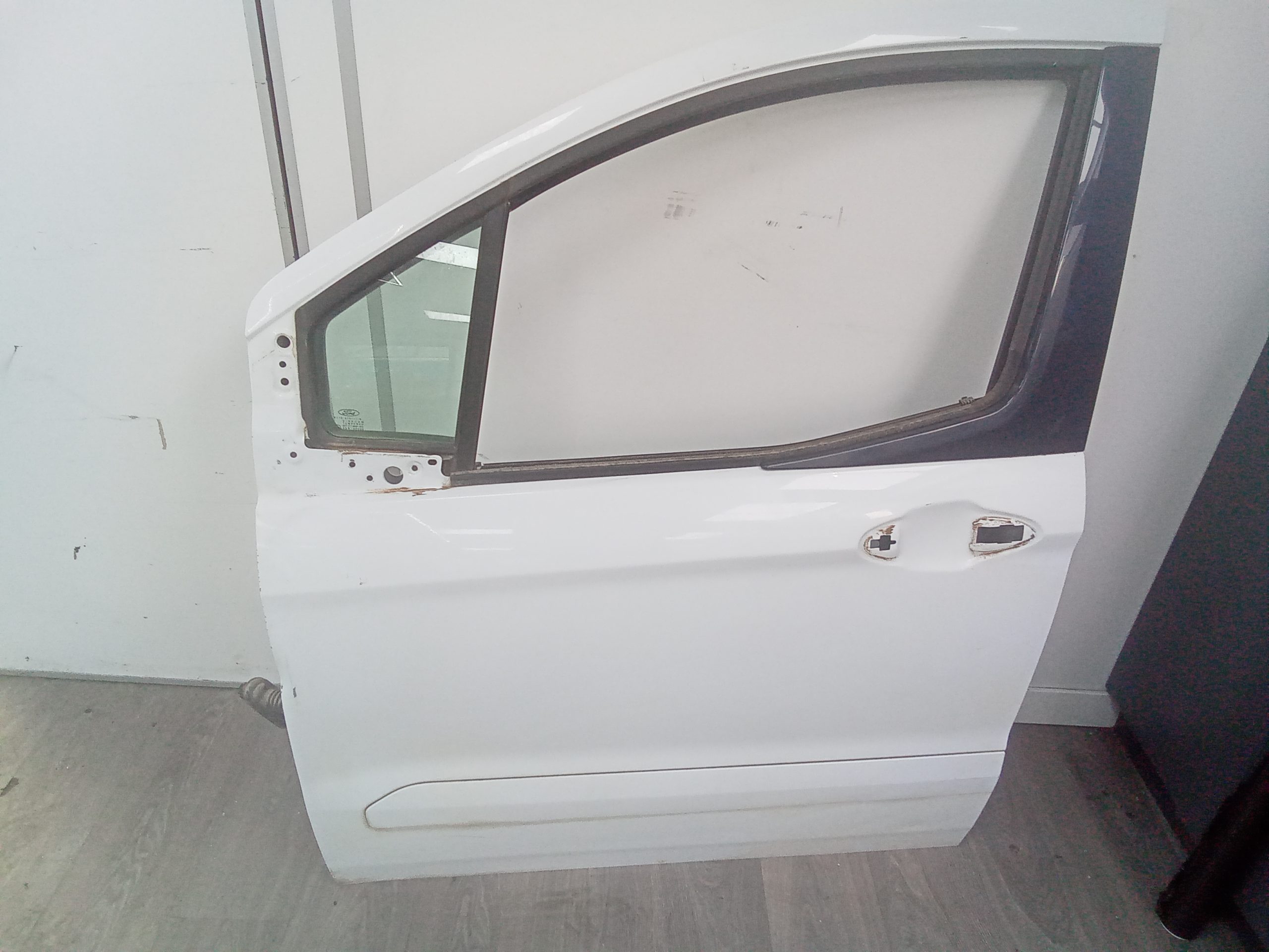 Puerta delantera derecha ford tourneo courier (c4a)(2014->)