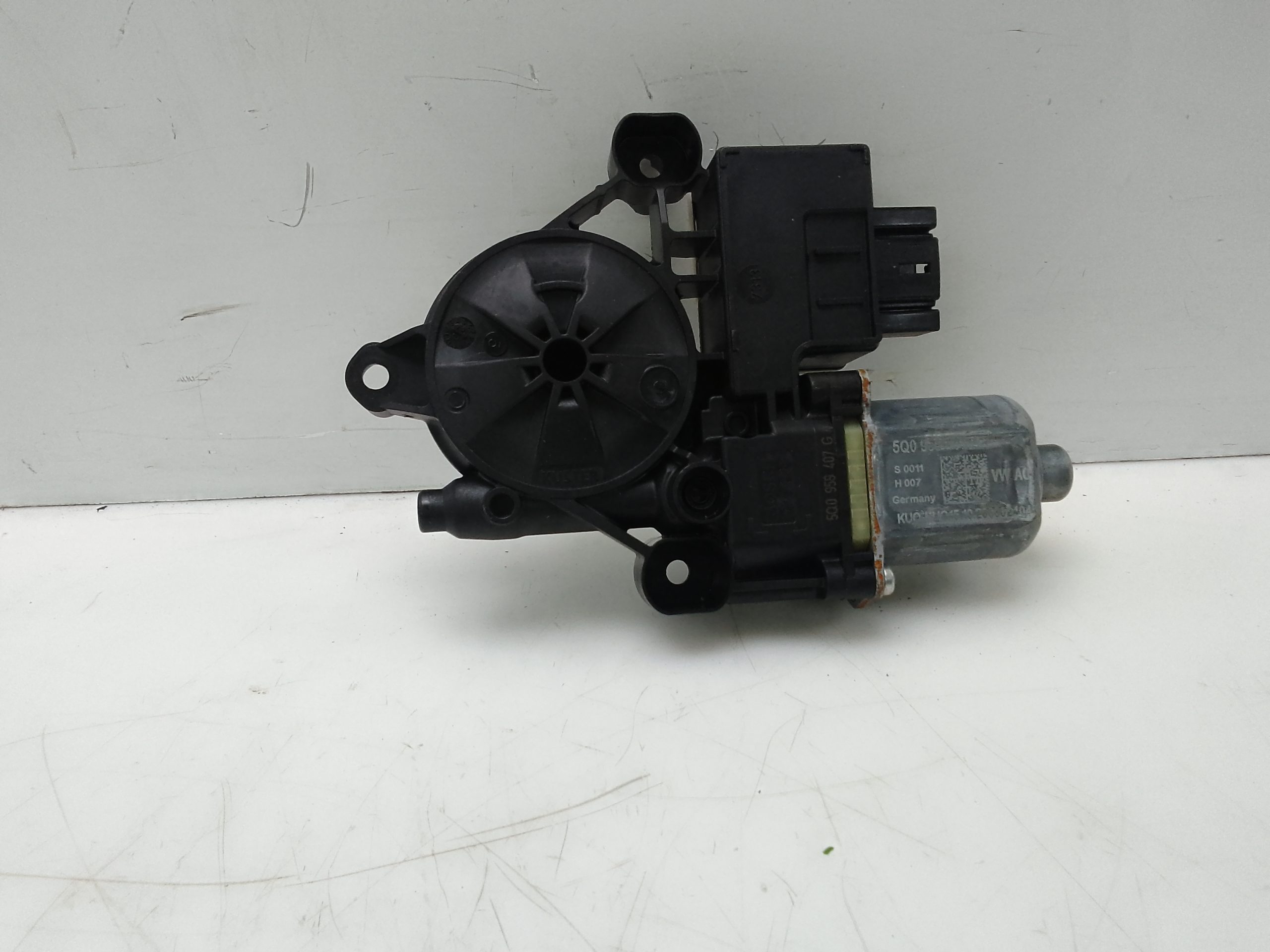 Motor elevalunas trasero derecho volkswagen golf viii berlina (cd1)(12.2019->)