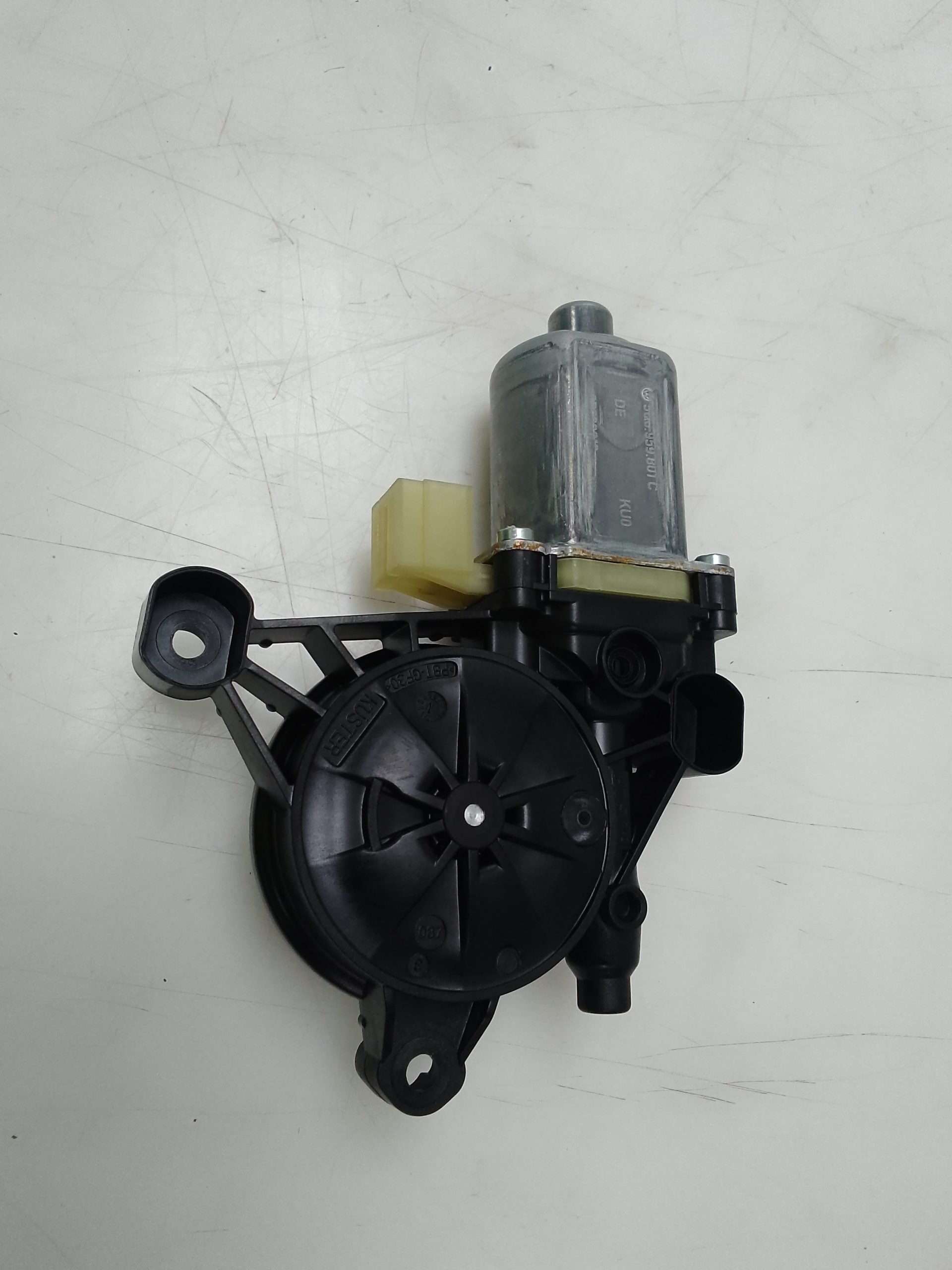 Motor elevalunas delantero izquierdo seat leon (5f1)(09.2012->)